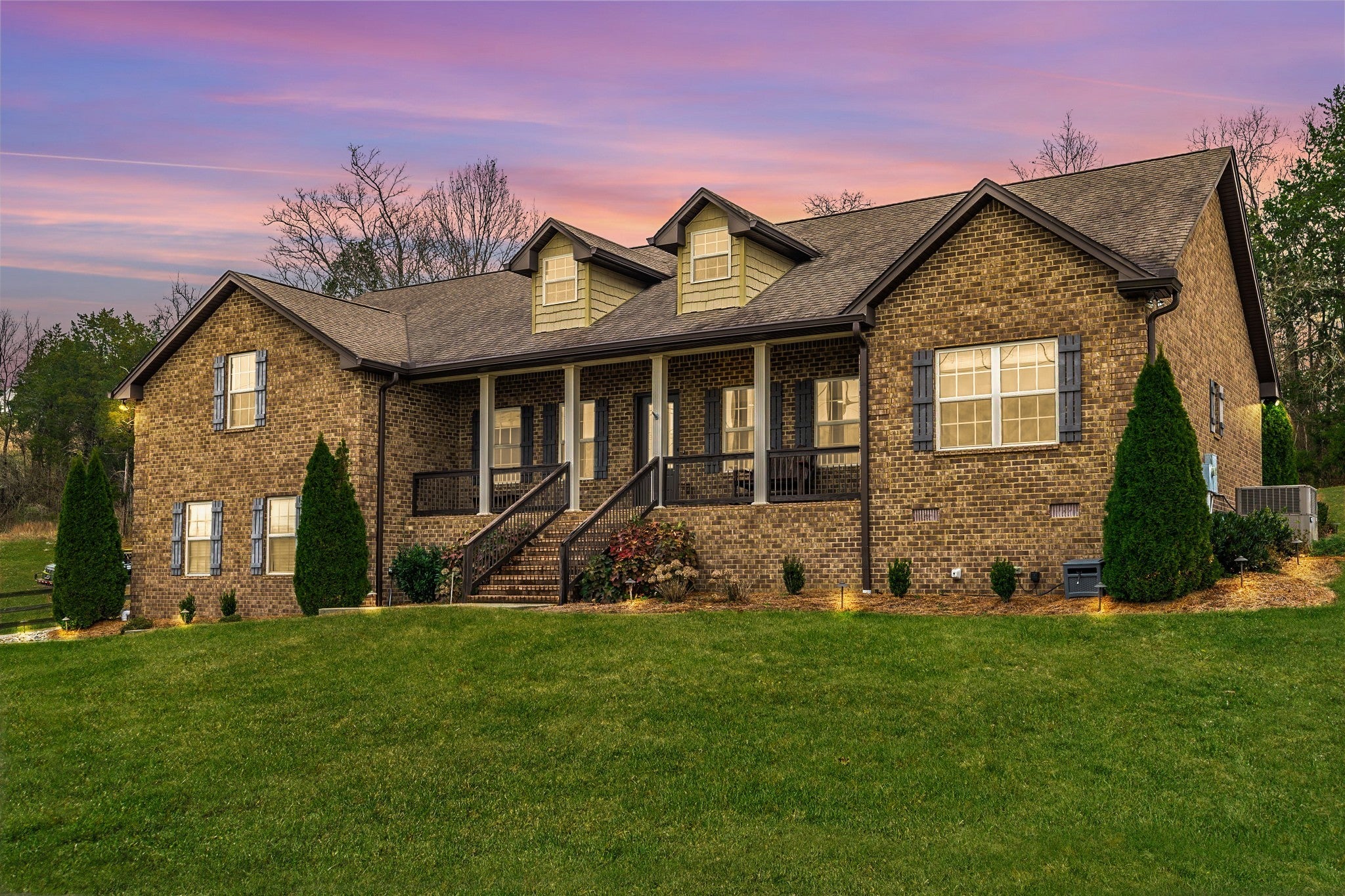 525 Bridle Path Ln