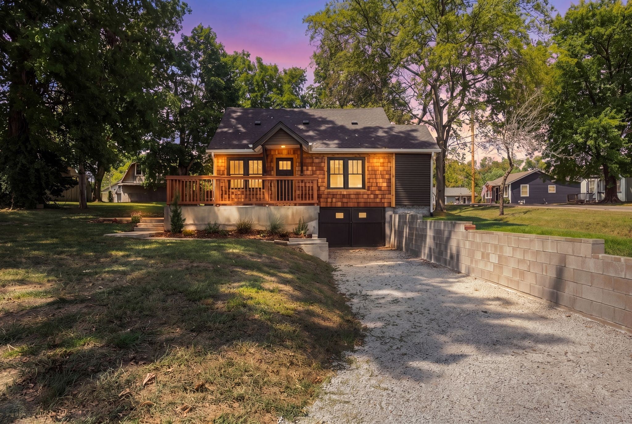 2804 Lakeshore Dr