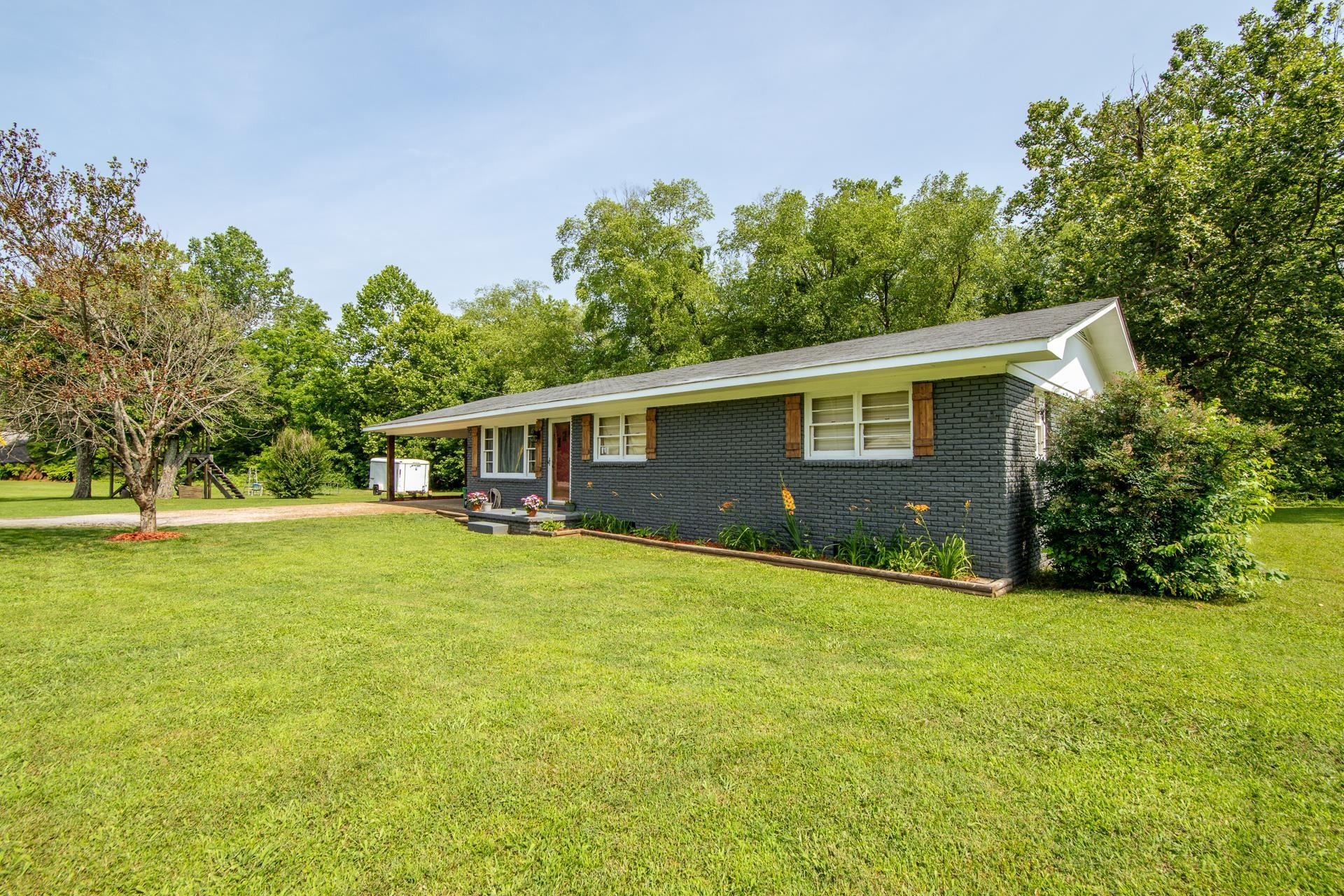 5011 SUNNY ACRES DR