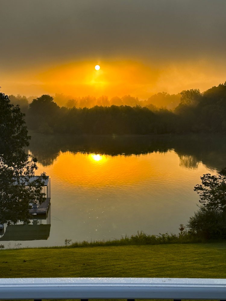 1964 Harbor Hills Dr