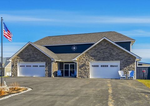 1964 Harbor Hills Dr Dandridge TN 37725