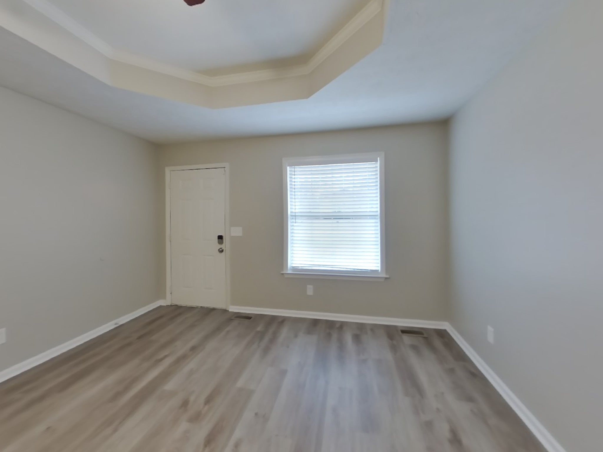 102 Natchez Ct S