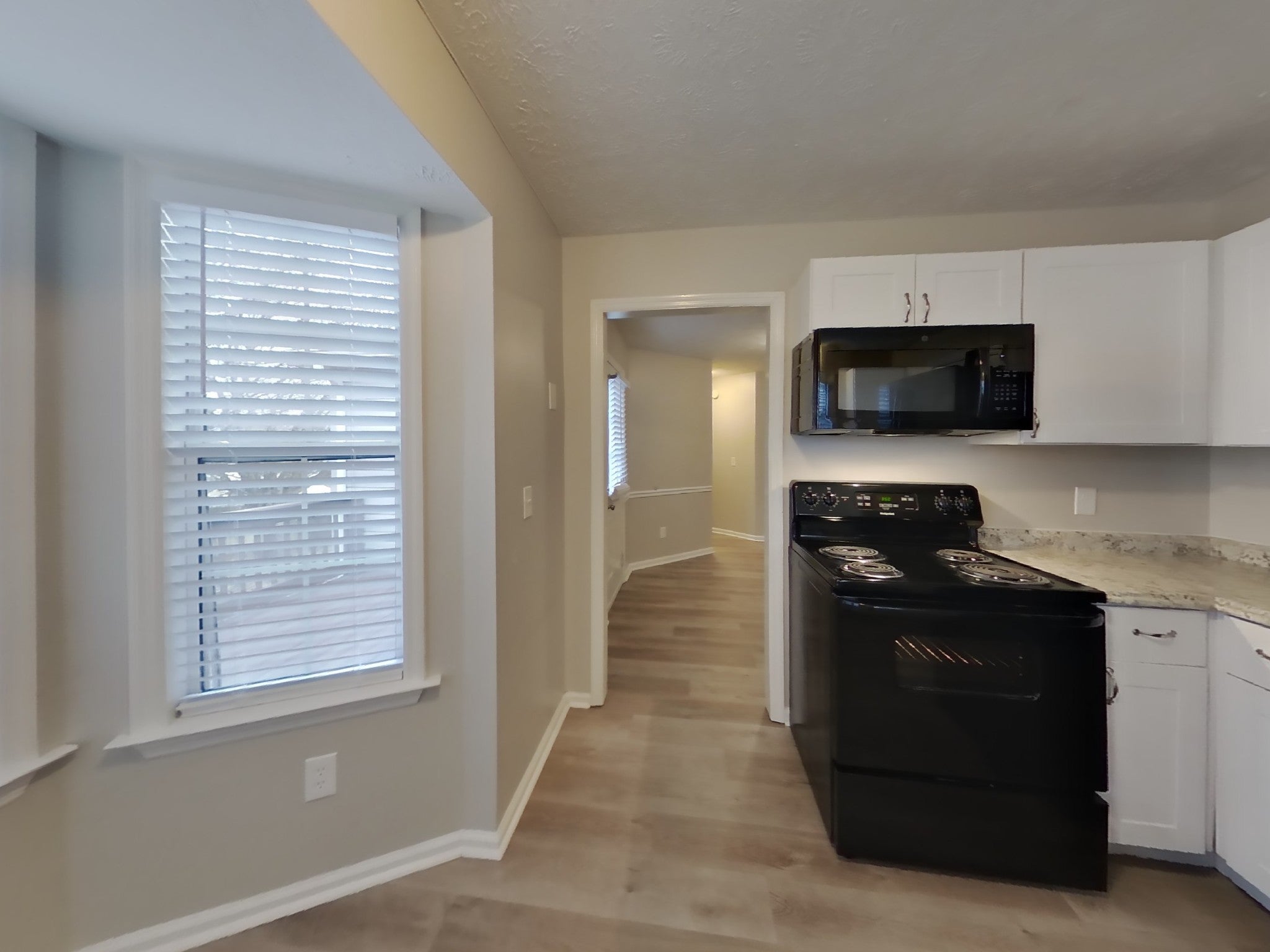 102 Natchez Ct S