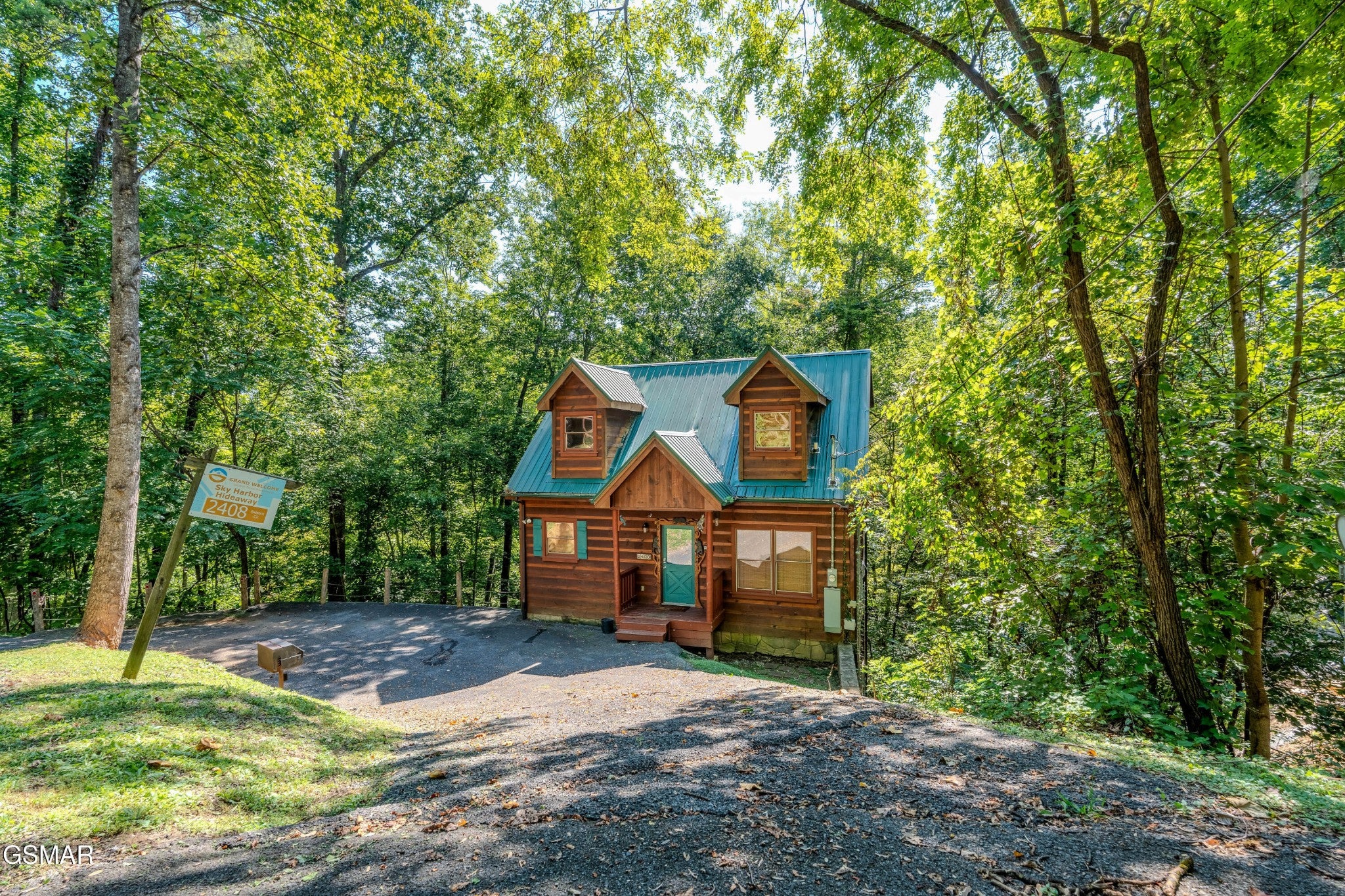 2408 Balsam Circle