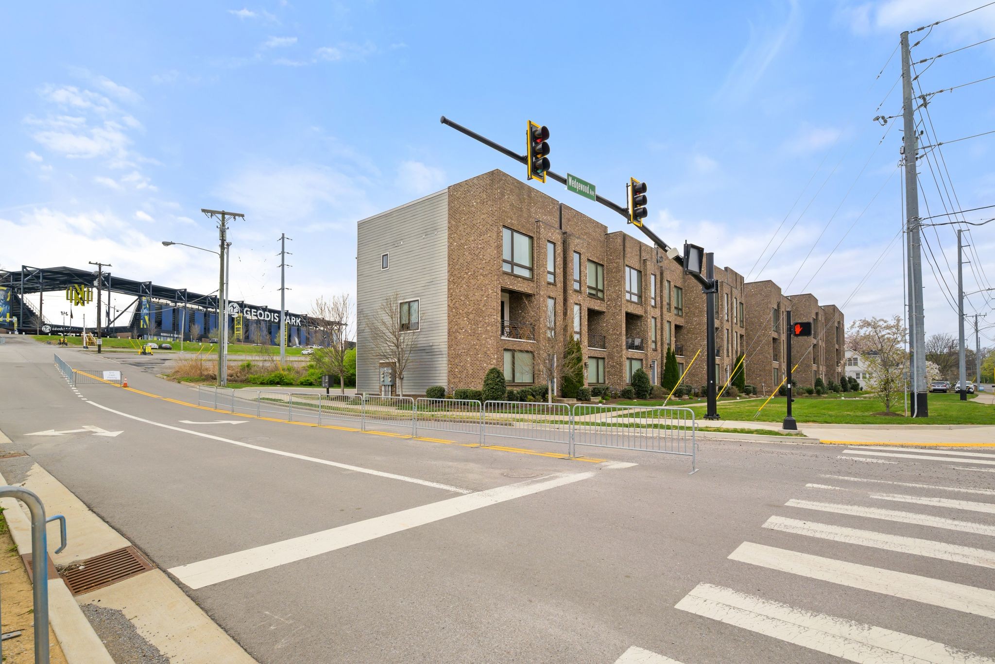 505 Wedgewood Ave