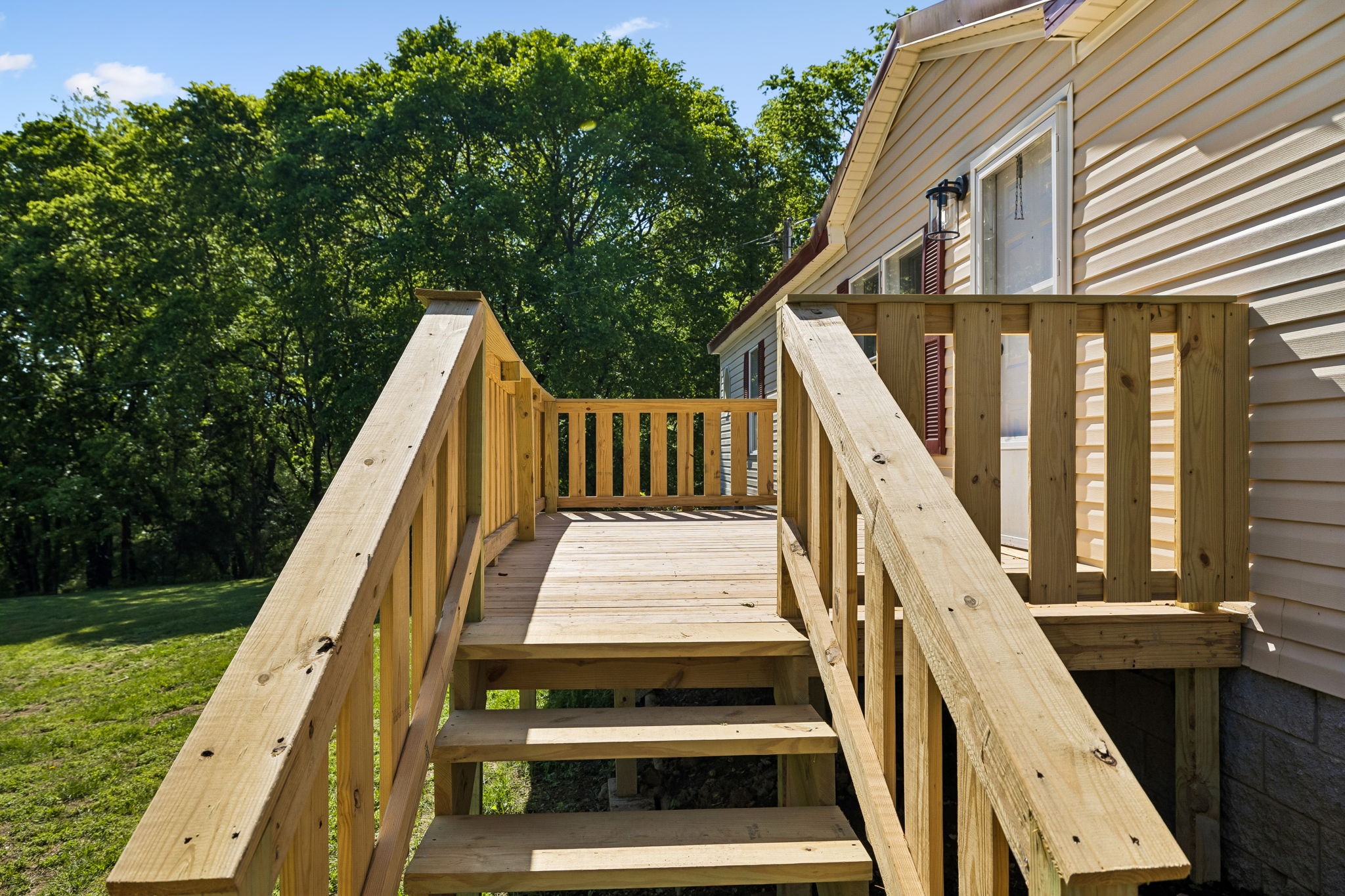 1085 Hawkins Branch Rd