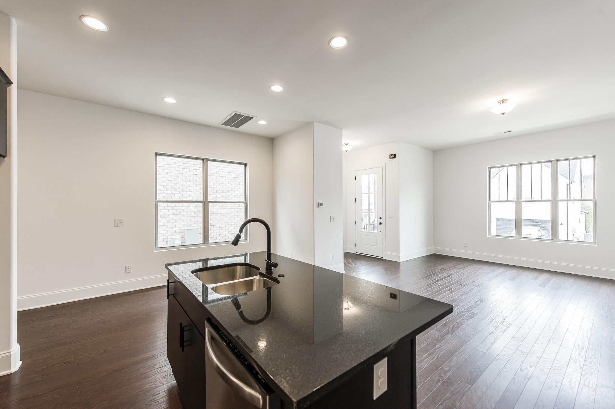162 Oasis Dr