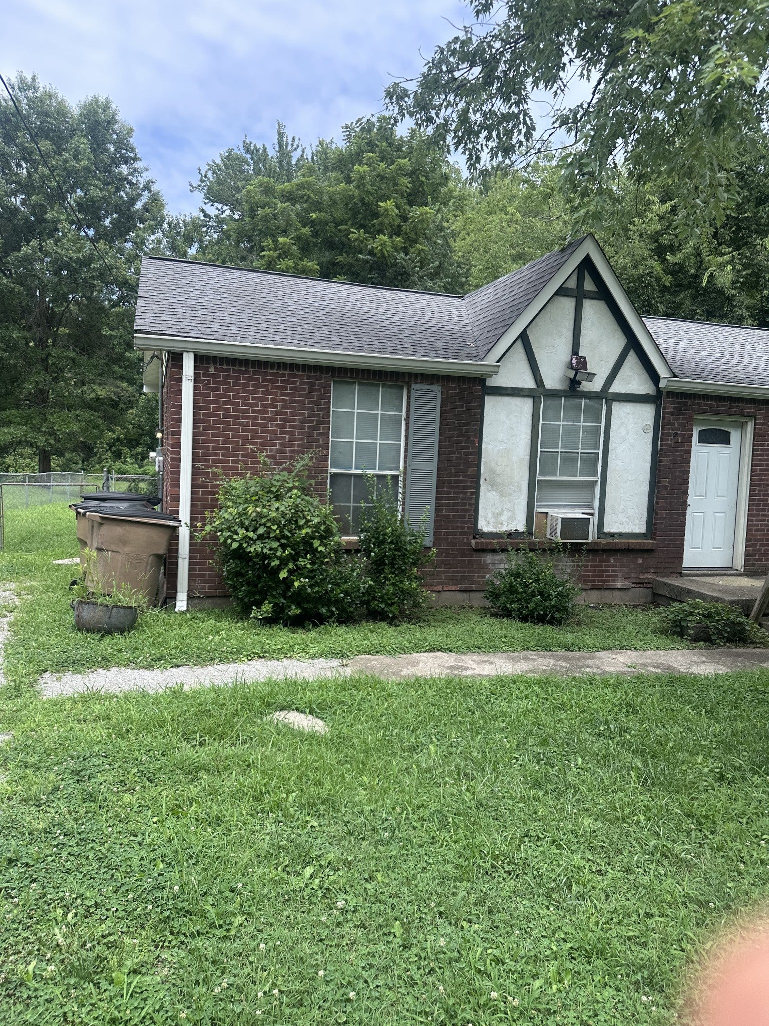 112 Benzing Rd