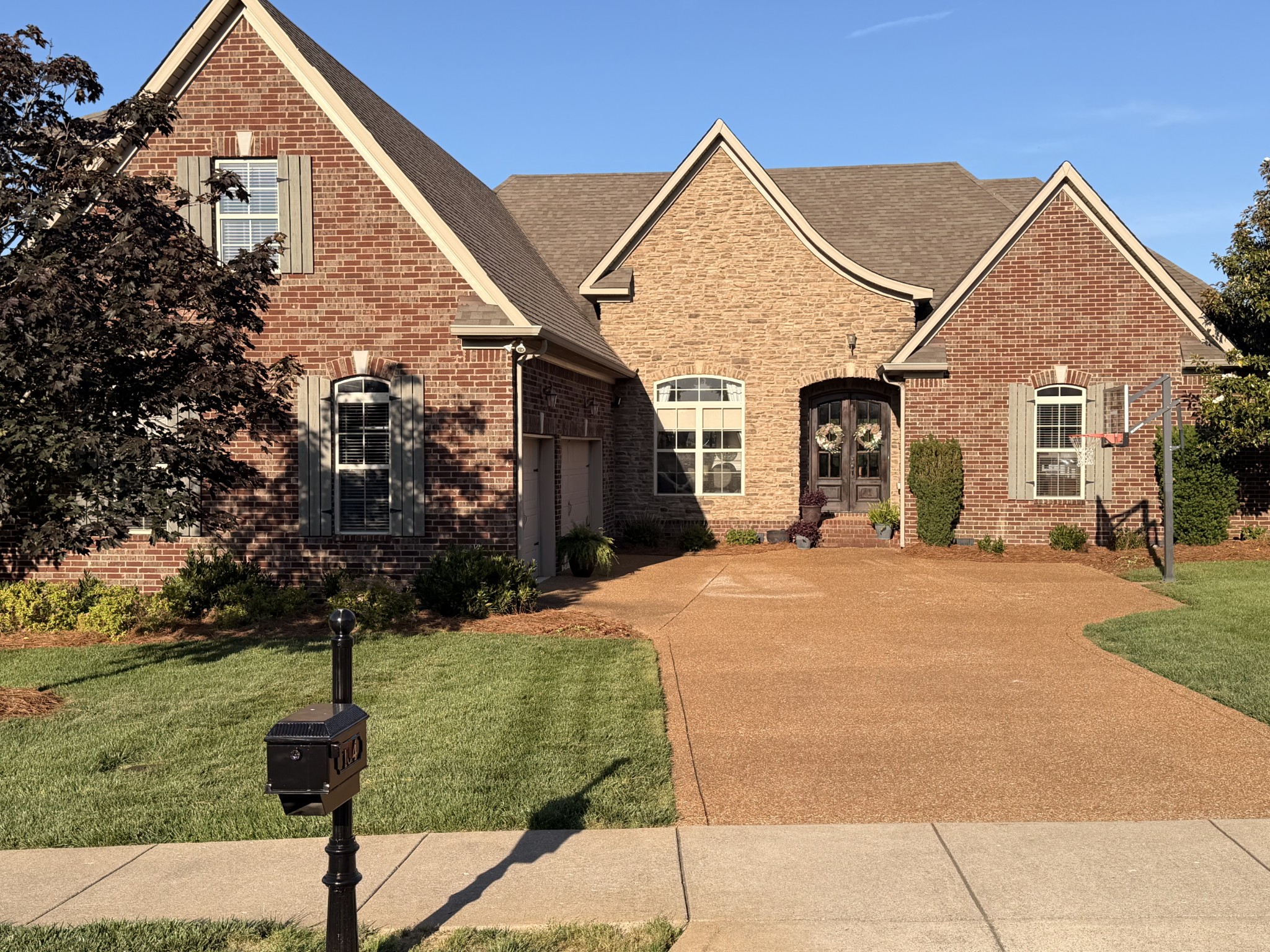 104 N Scarbrough Ct