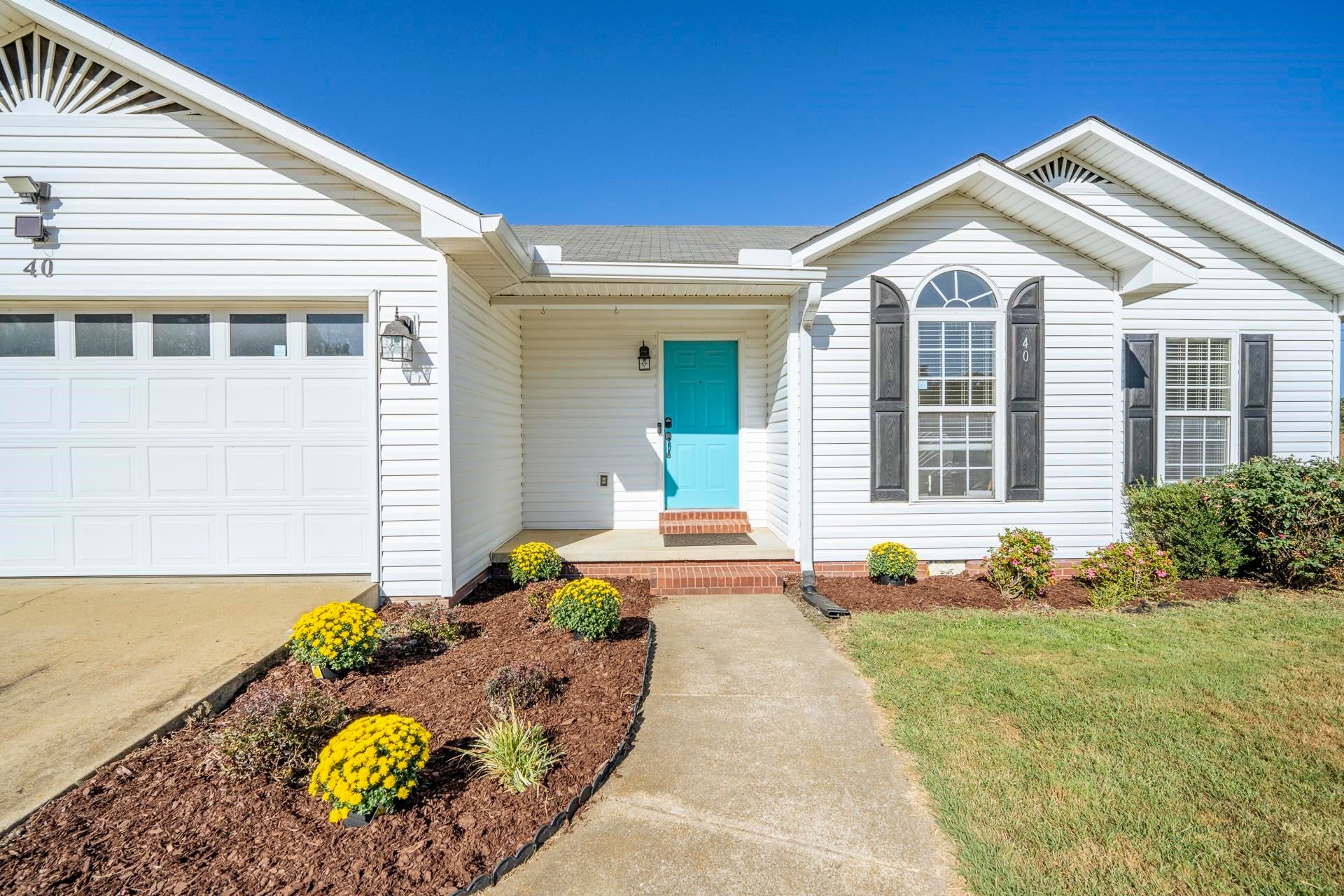 40 TOPSY LN