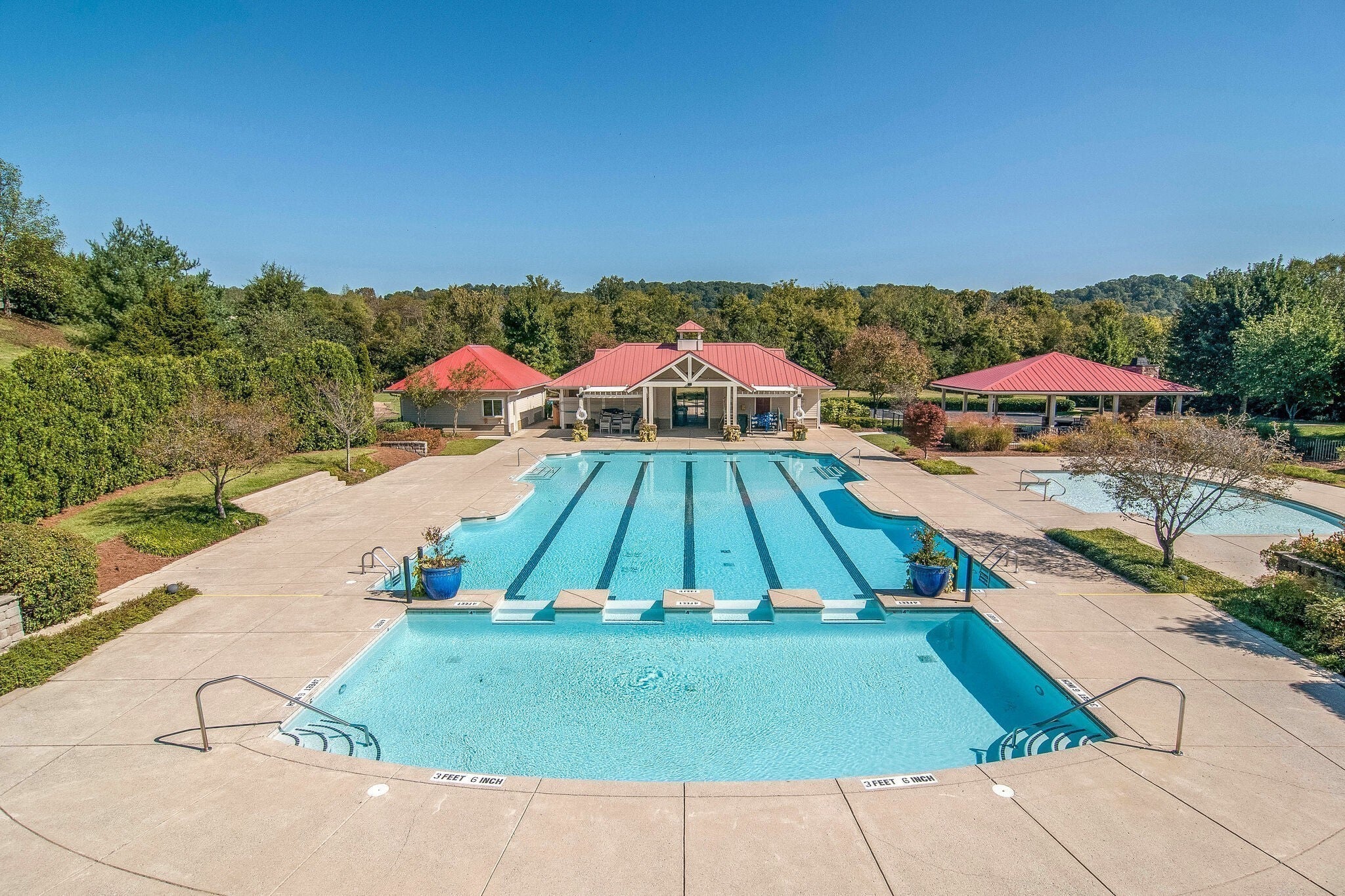 1437 Bending River Dr