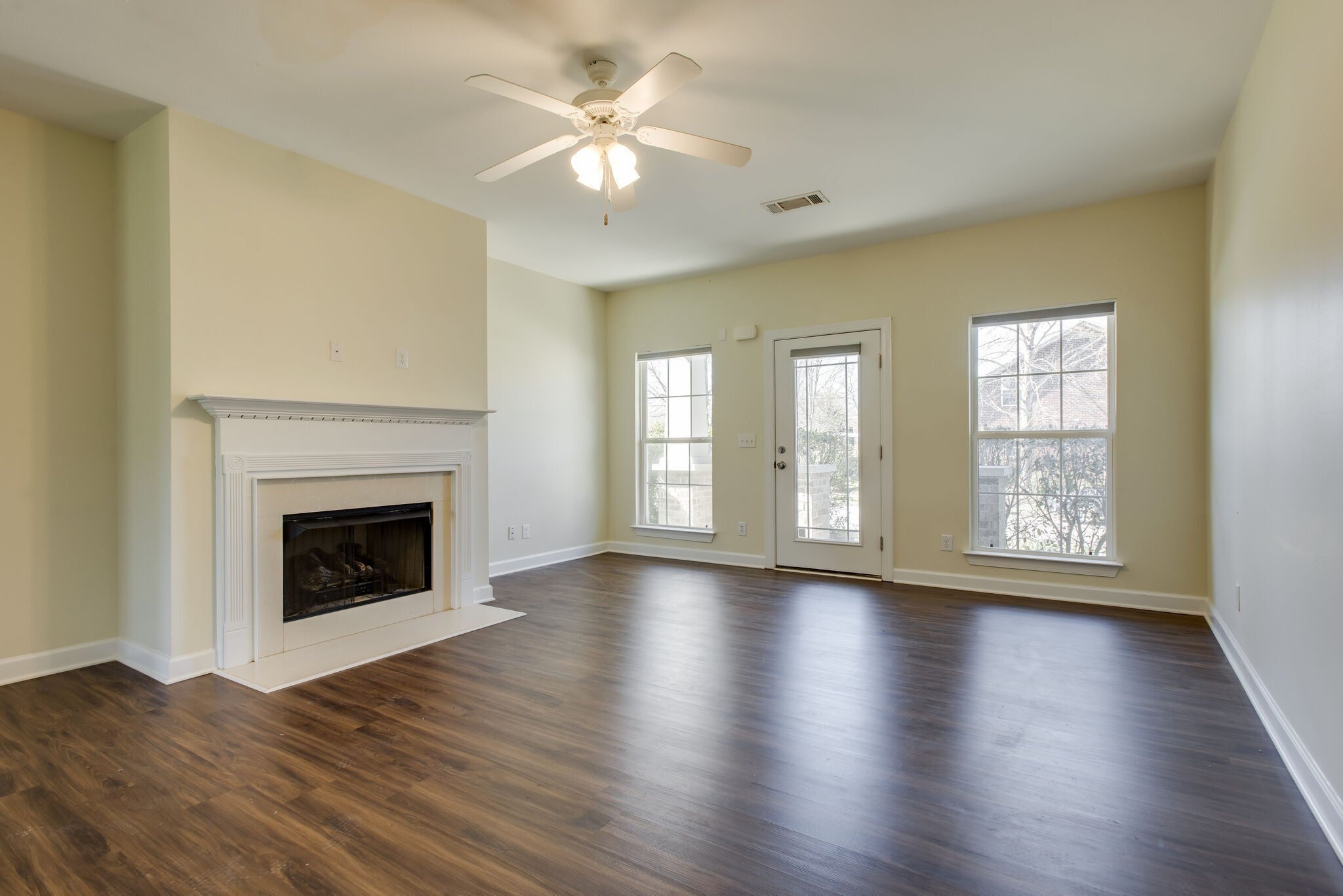 1437 Bending River Dr