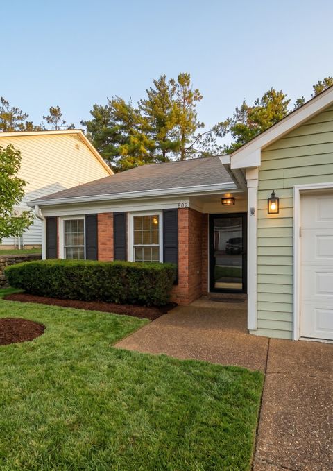 Photo of 802 Marquette Dr, Nashville, TN 37205 (MLS # 3228376)