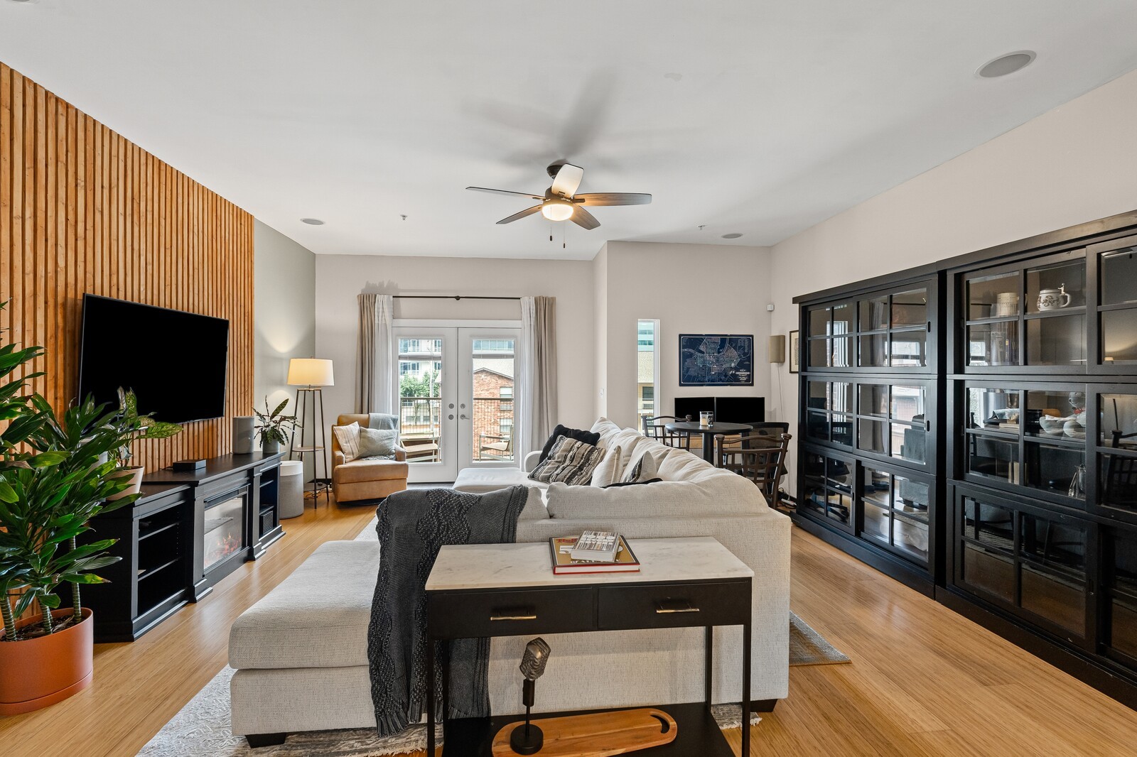 807 18th Ave S 301