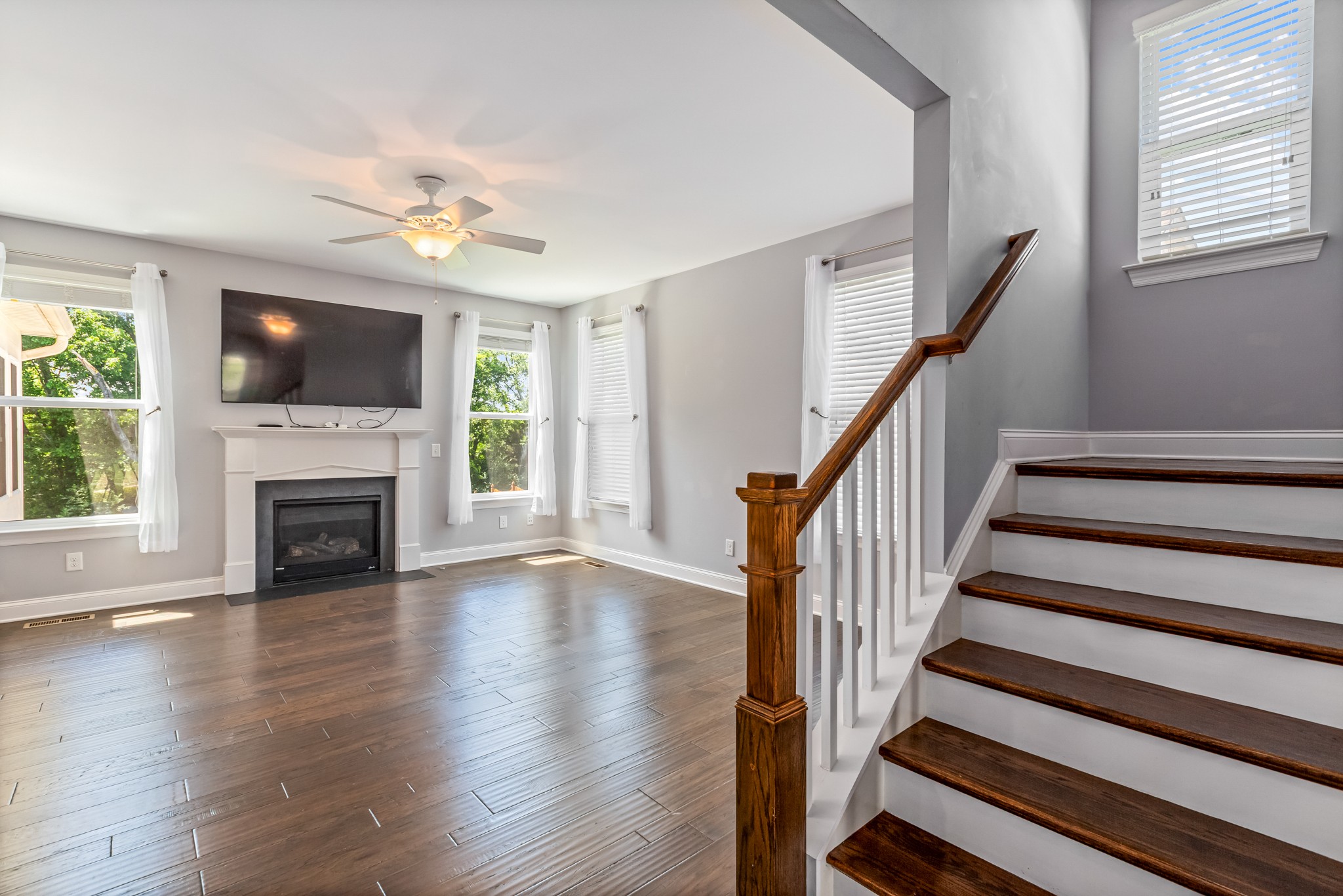 5022 Winslow Dr