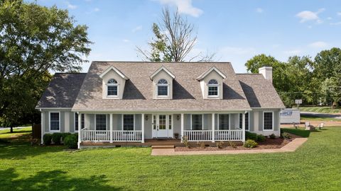 110 Applewood Valley Dr Hendersonville TN 37075