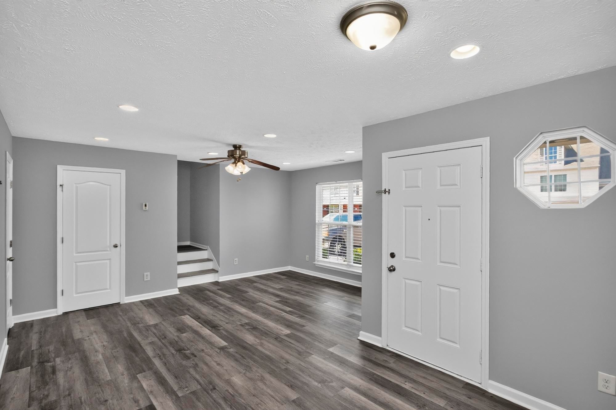 2034 George Buchanan Dr