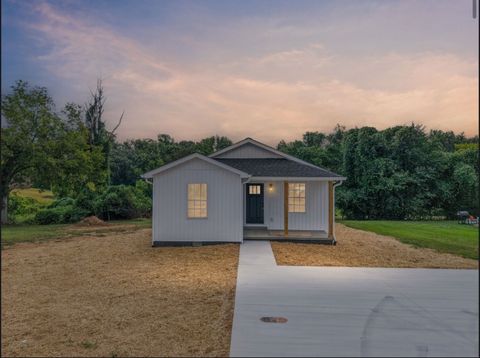 228 Hillcrest Dr N Carthage TN 37030