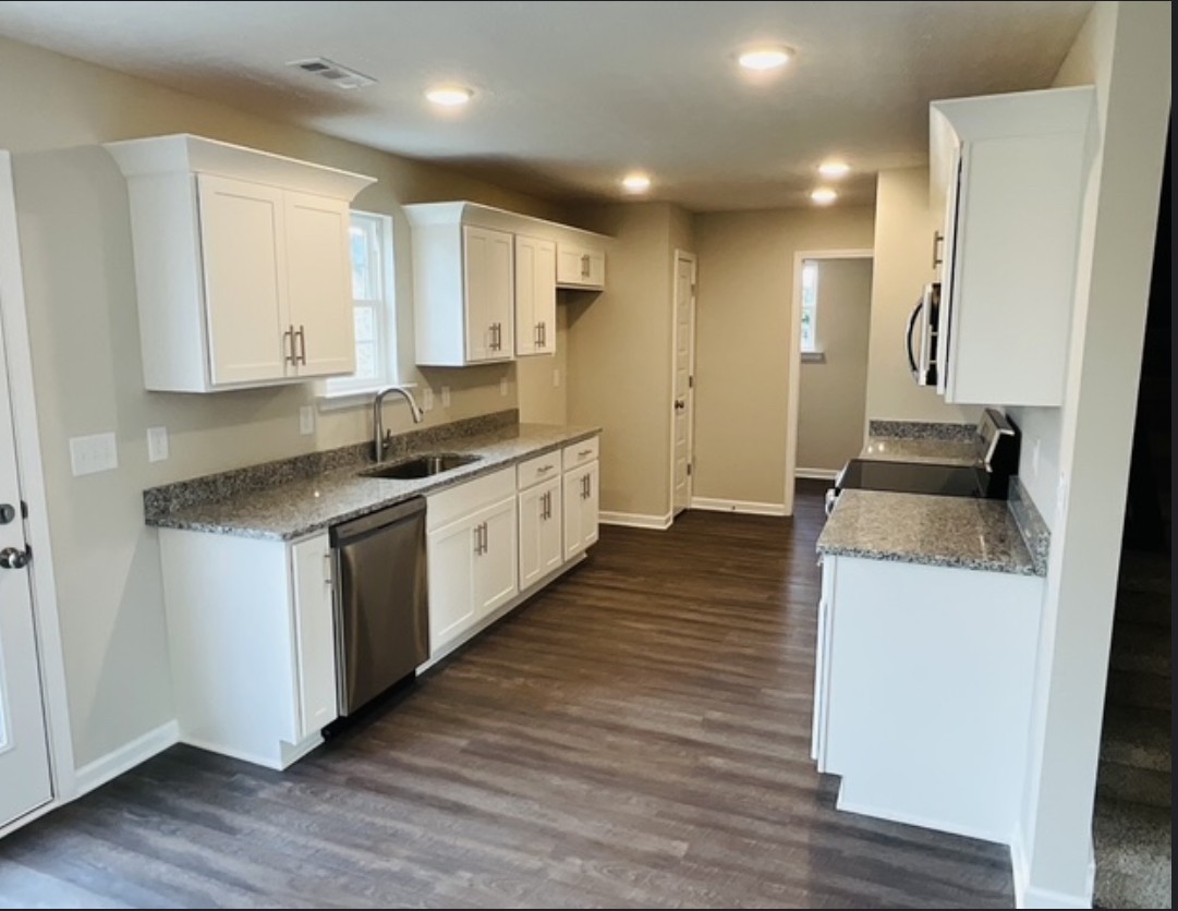 72 Legacy St