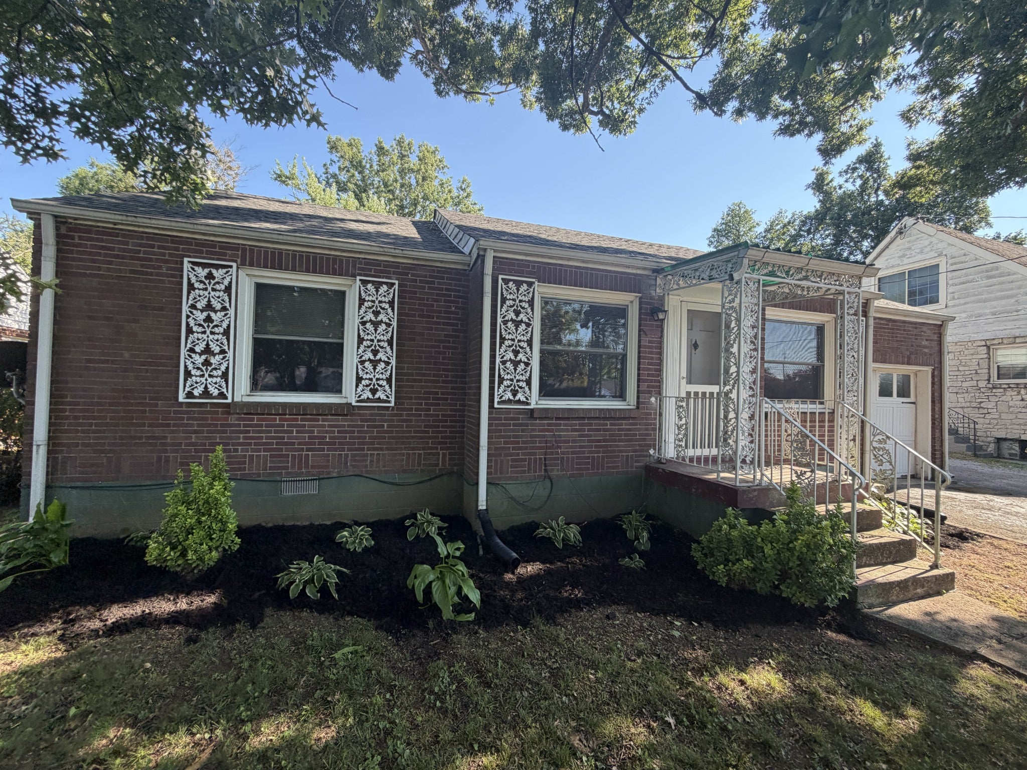 2-bed home for sale in Nashville, TN 37216, 1120 Inglewood Dr 1120 Inglewood Dr, Nashville TN 37216 2-bed home, photo 1 of 1