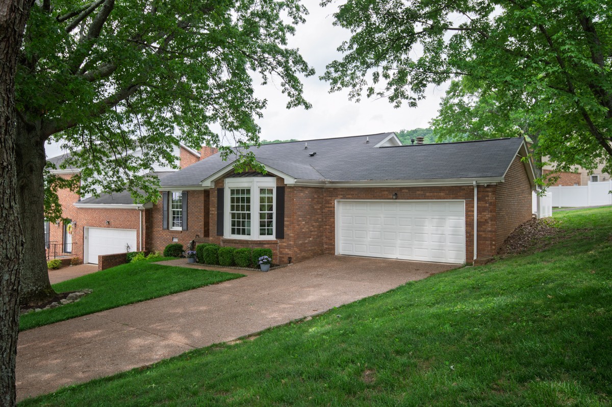 7006 Tartan Dr