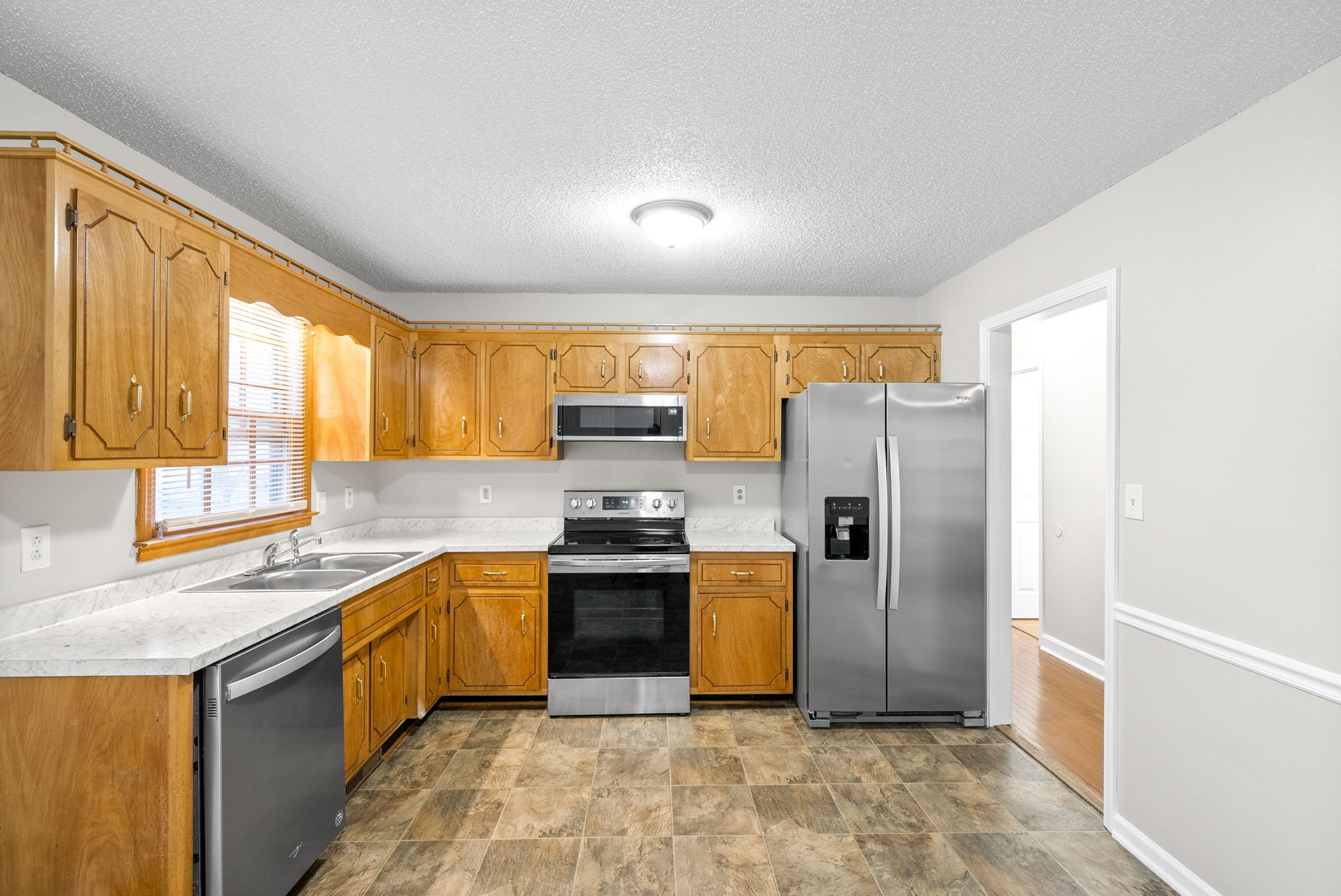 Clarksville, Tennessee 37040, United States, 2 Bedrooms Bedrooms, ,2 BathroomsBathrooms,Residential,Active,186377