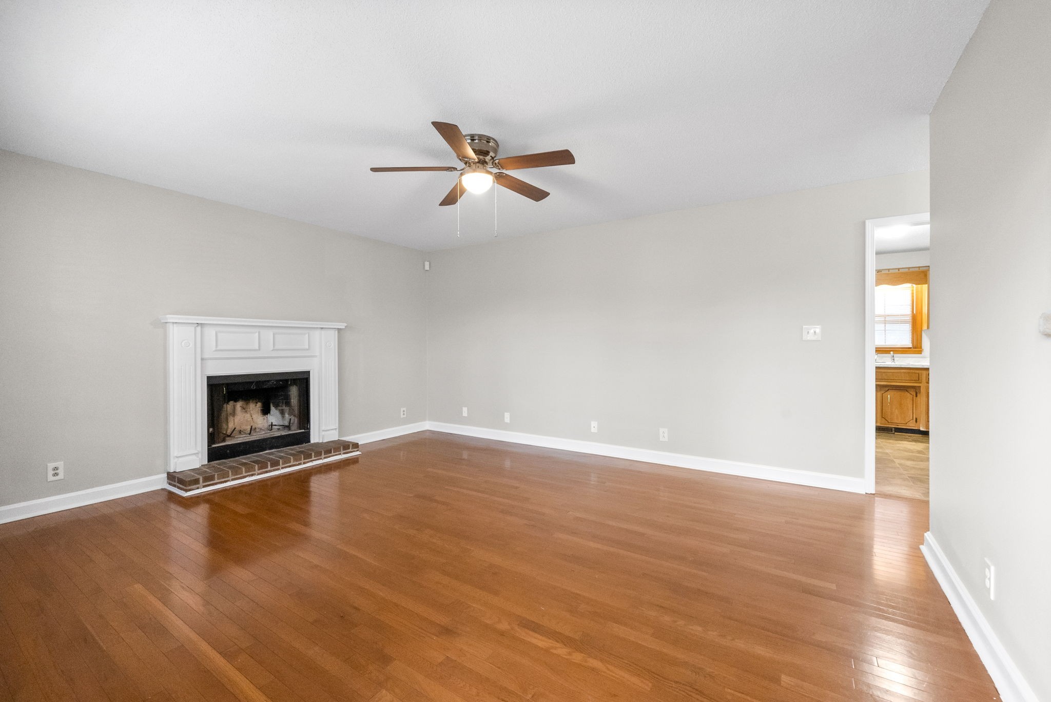 Clarksville, Tennessee 37040, United States, 2 Bedrooms Bedrooms, ,2 BathroomsBathrooms,Residential,Active,186377