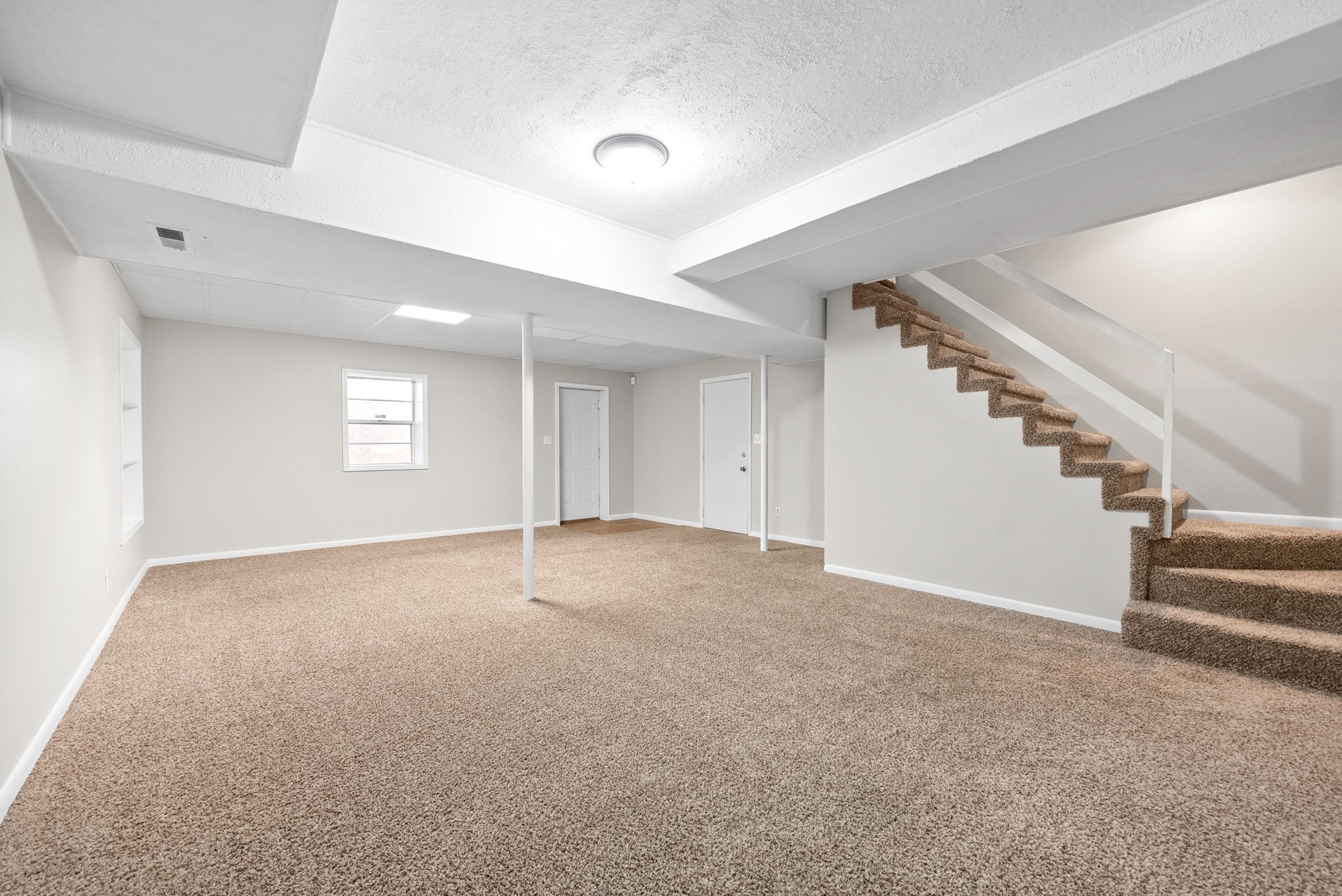 Clarksville, Tennessee 37040, United States, 2 Bedrooms Bedrooms, ,2 BathroomsBathrooms,Residential,Active,186377