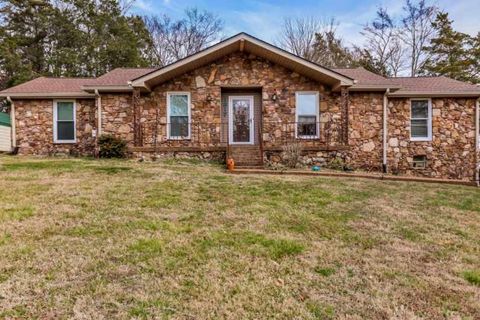 1917 Graceland Dr Goodlettsville TN 37072