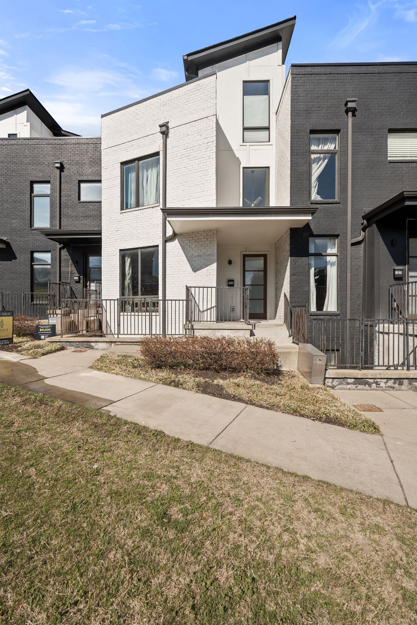 1028 Wedgewood Ave