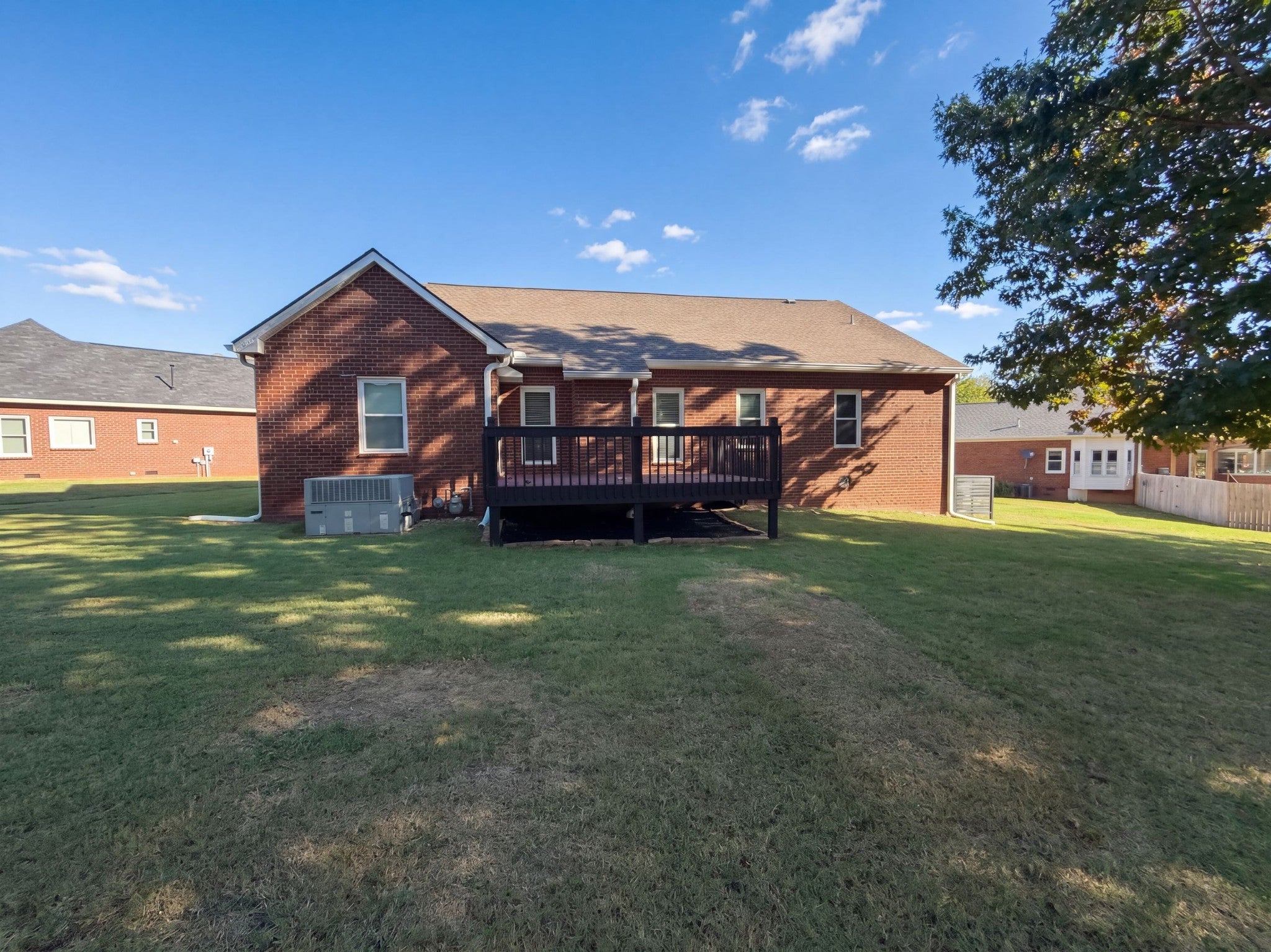 2738 Wales Ct