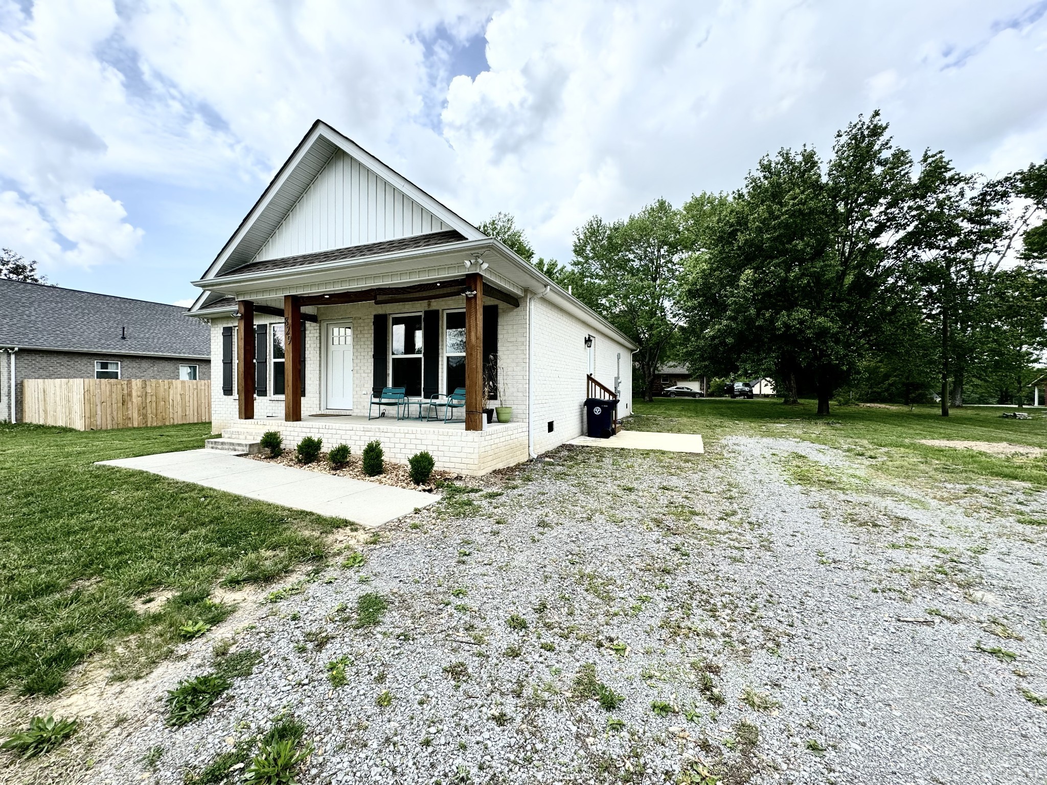 829 Luttrell Ave