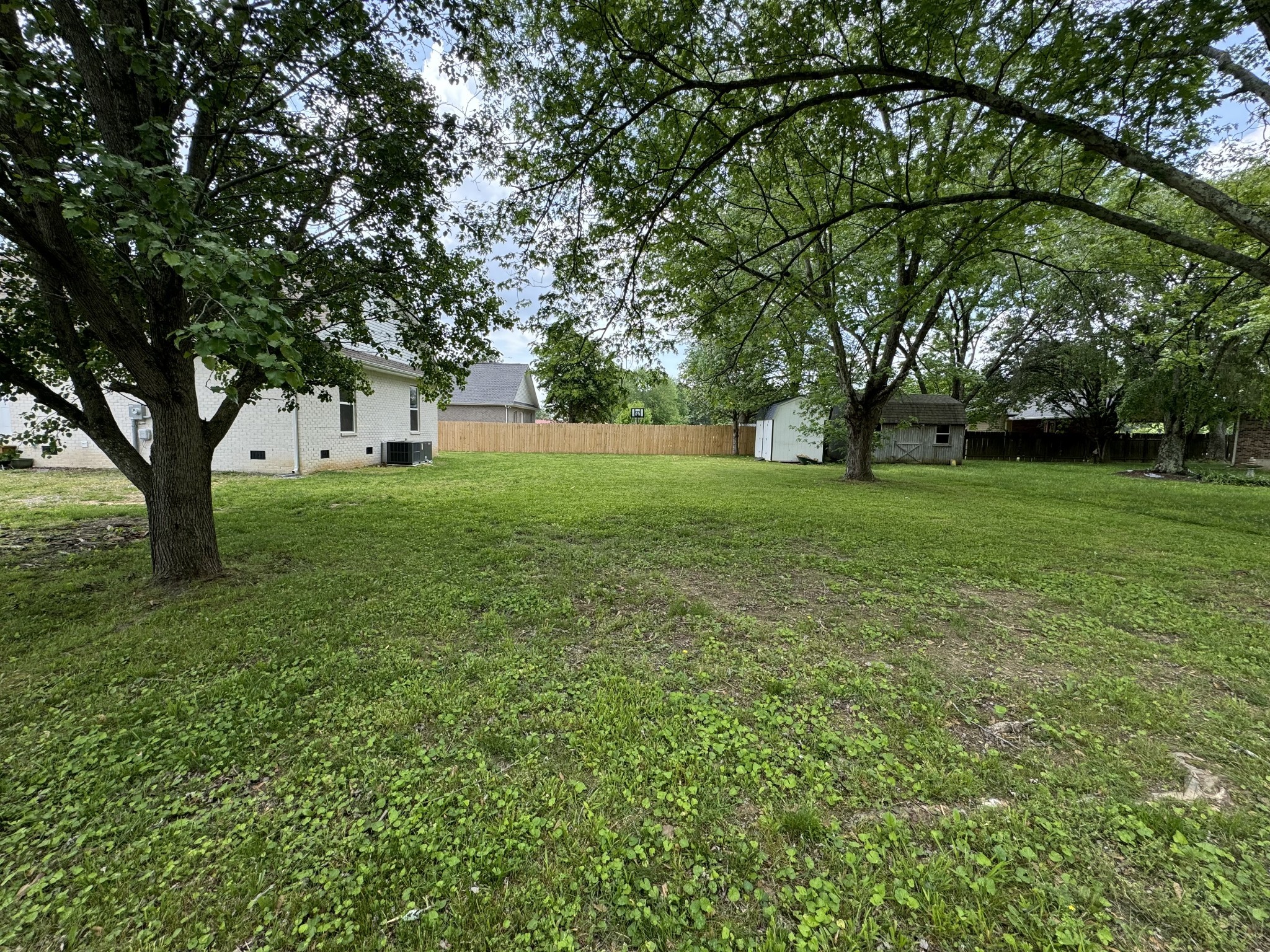 829 Luttrell Ave