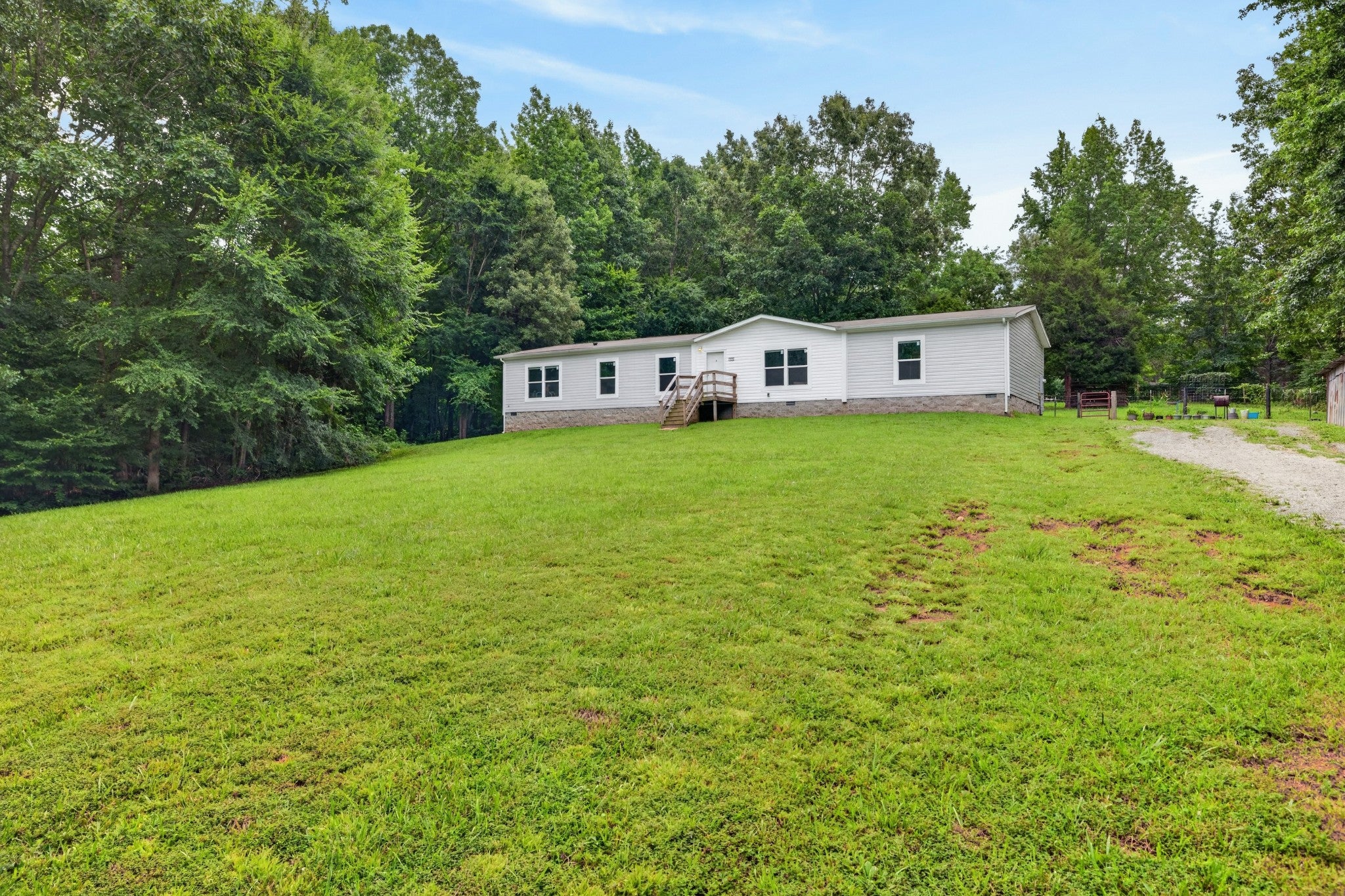 155 Earls Rd
