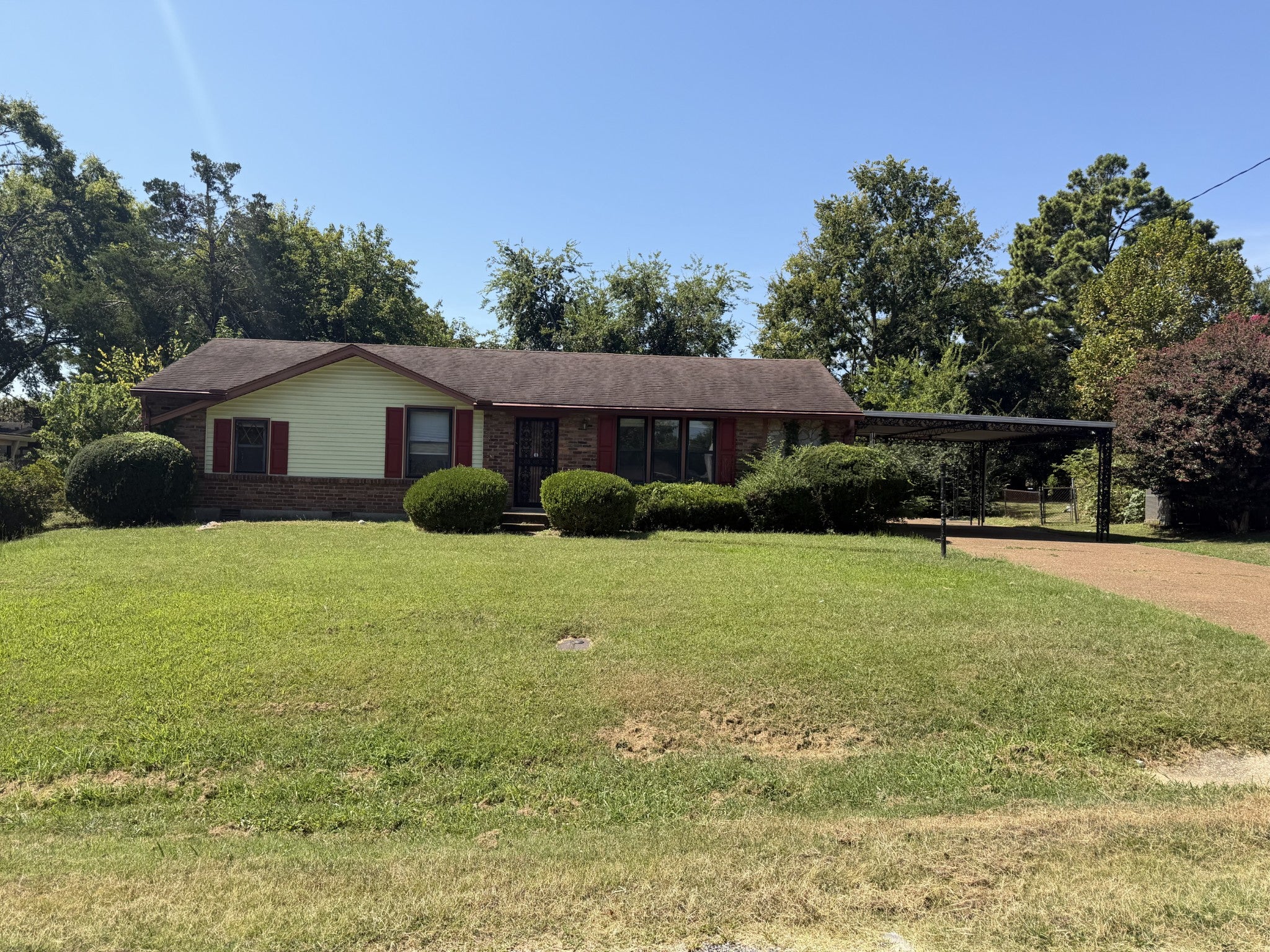 3.0-bed rental at 625 Elaine Dr
