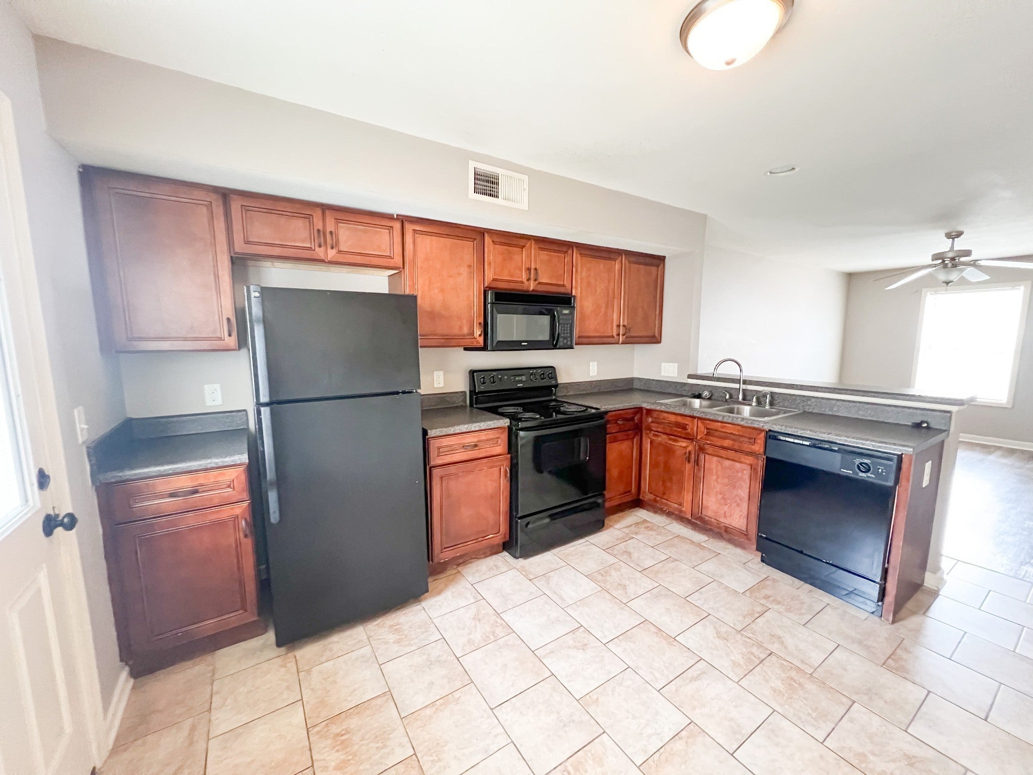1213 Ash Ridge Dr C