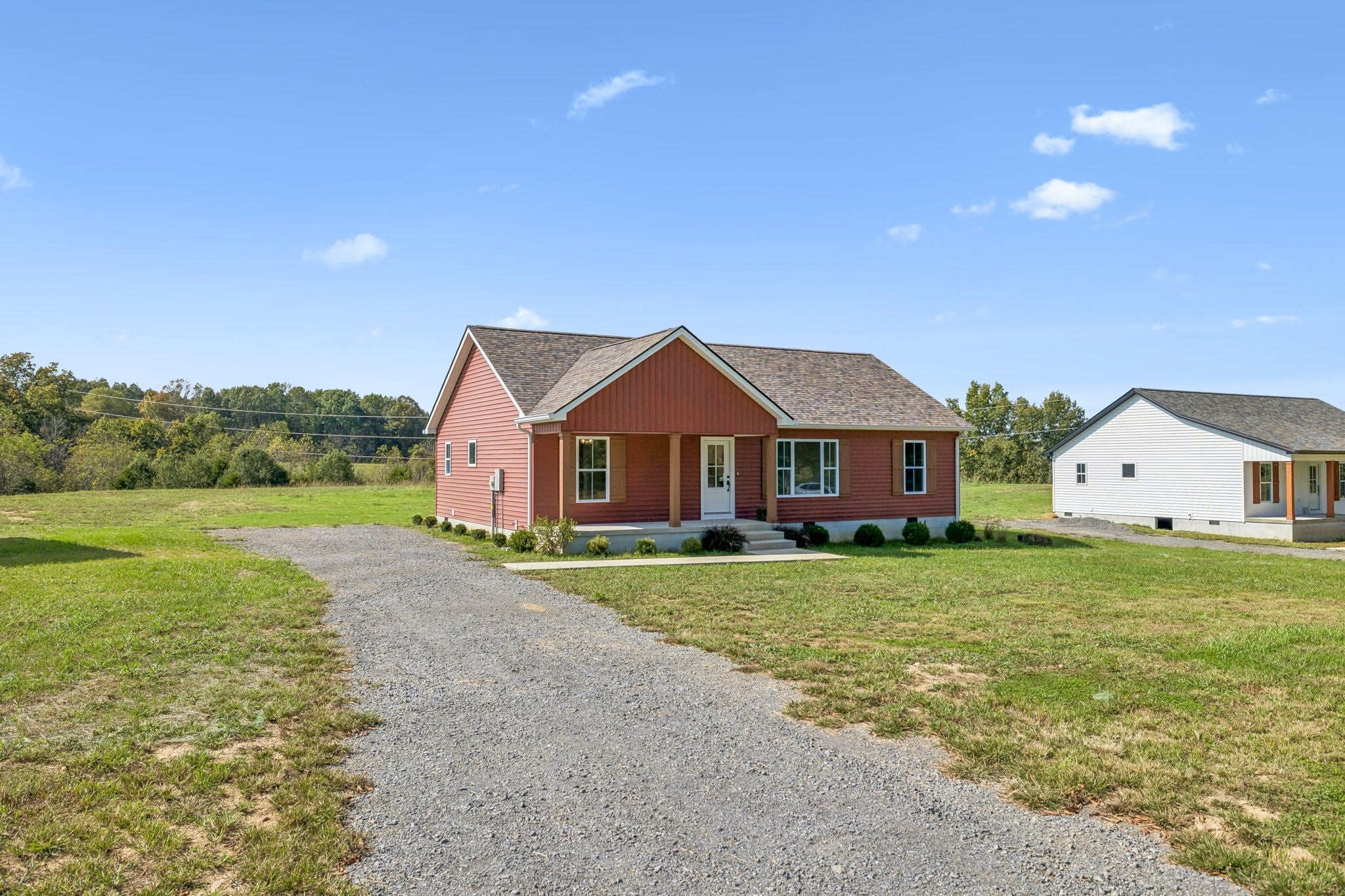 325 Oakmere Ln