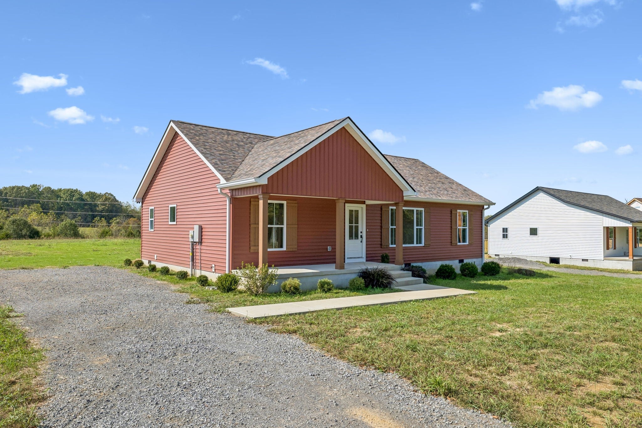 325 Oakmere Ln
