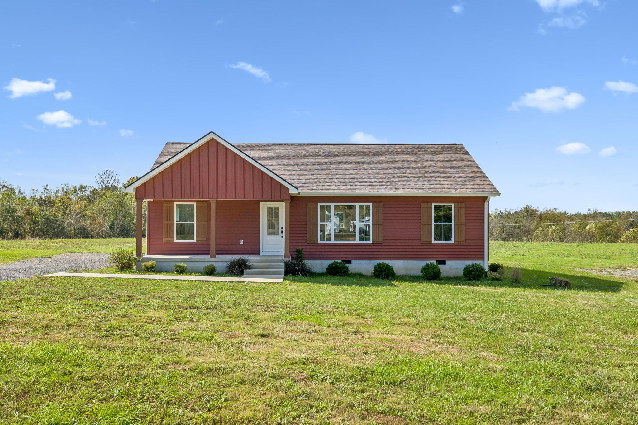 325 Oakmere Ln