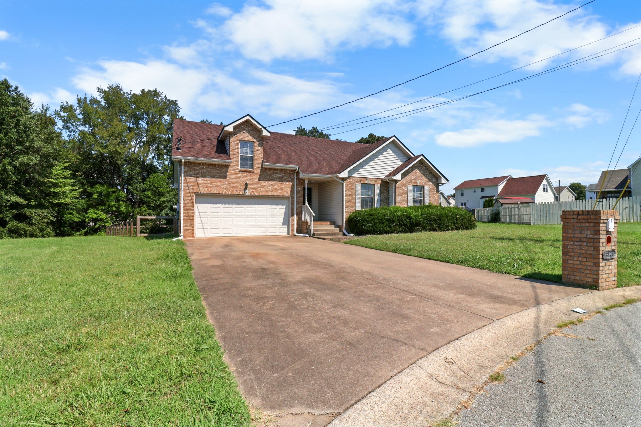 3393 Endsworth Dr
