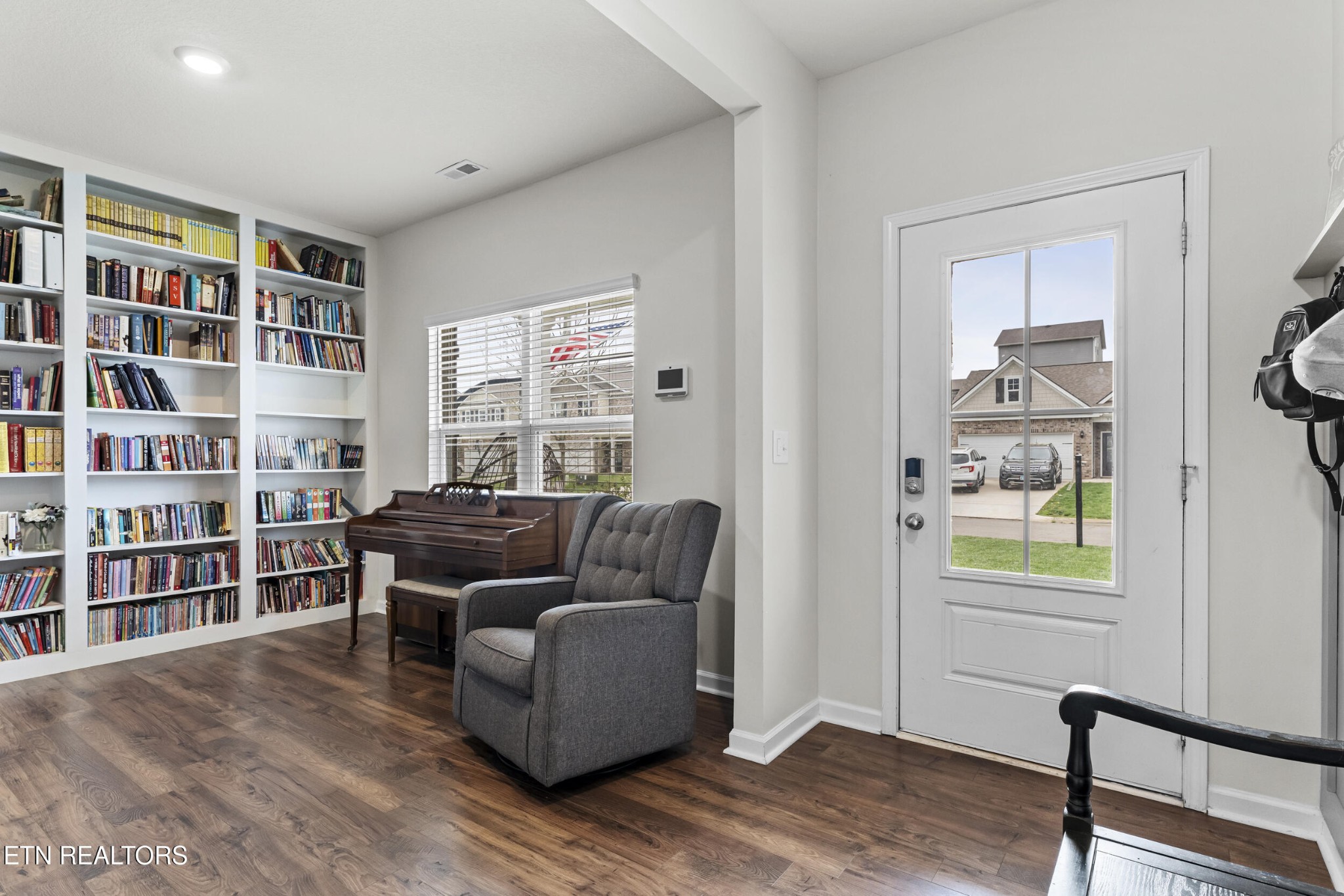 991 Hampton Place Circle