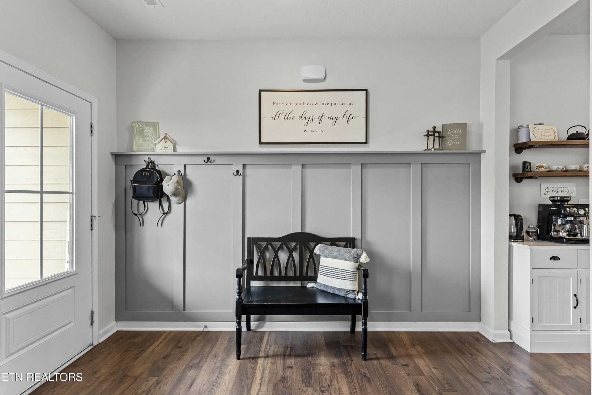 991 Hampton Place Circle