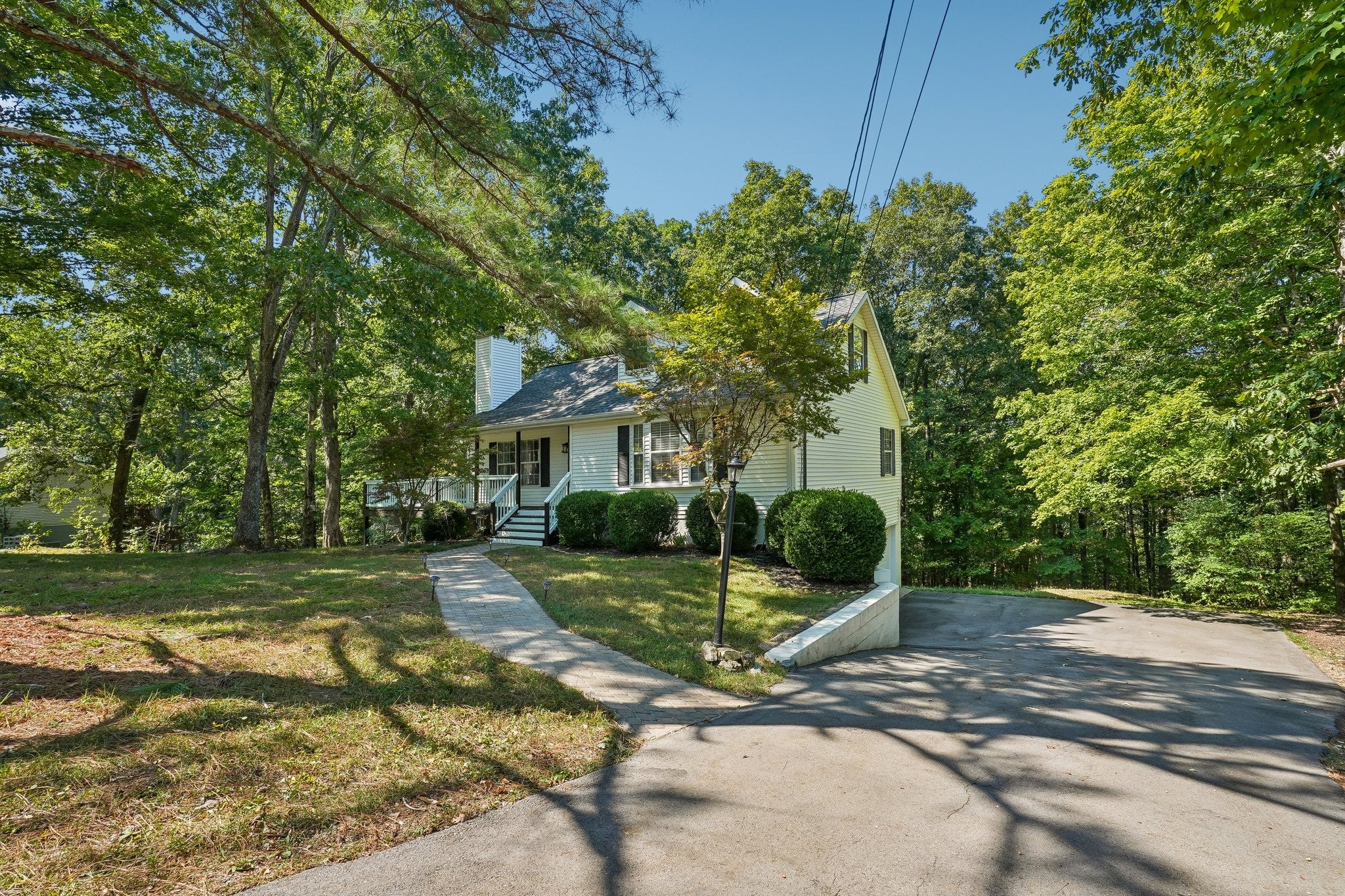 1041 Cross Country Dr