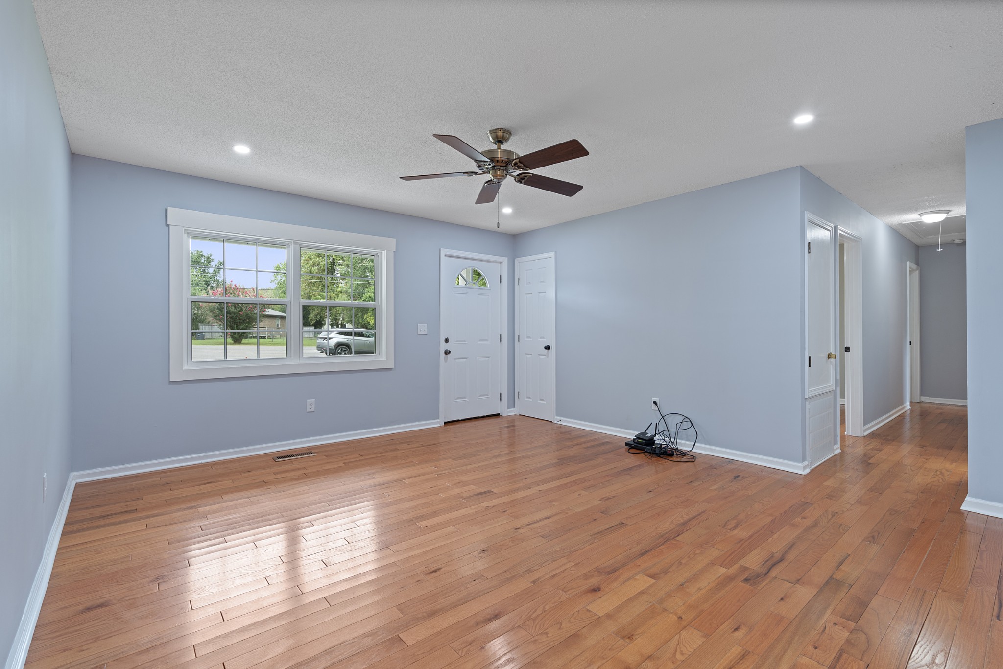 103 Lowell Cir