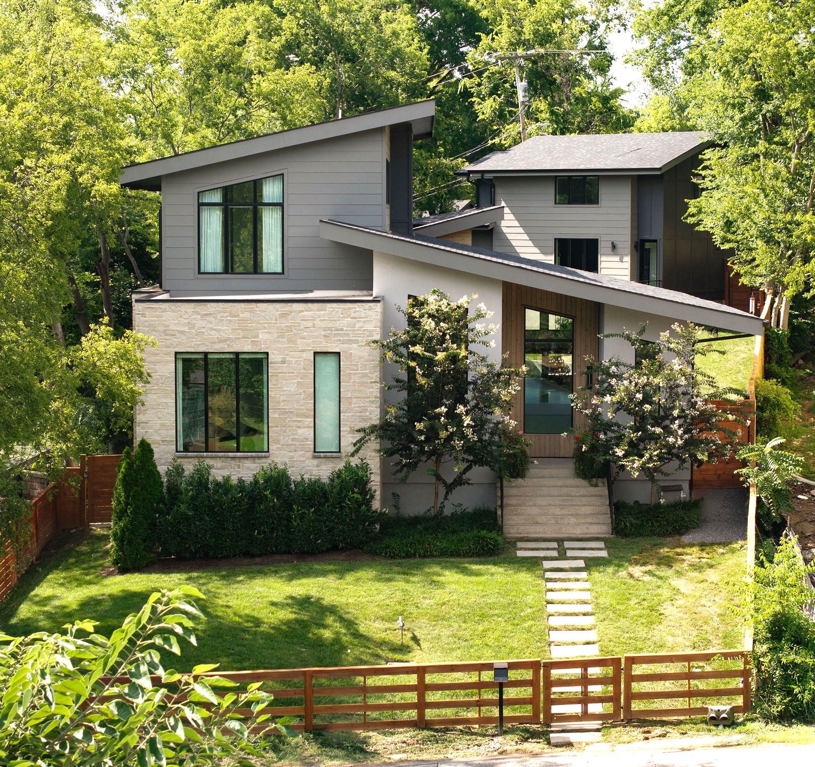 5-bed listing at 1504 Sevier Ct, Nashville