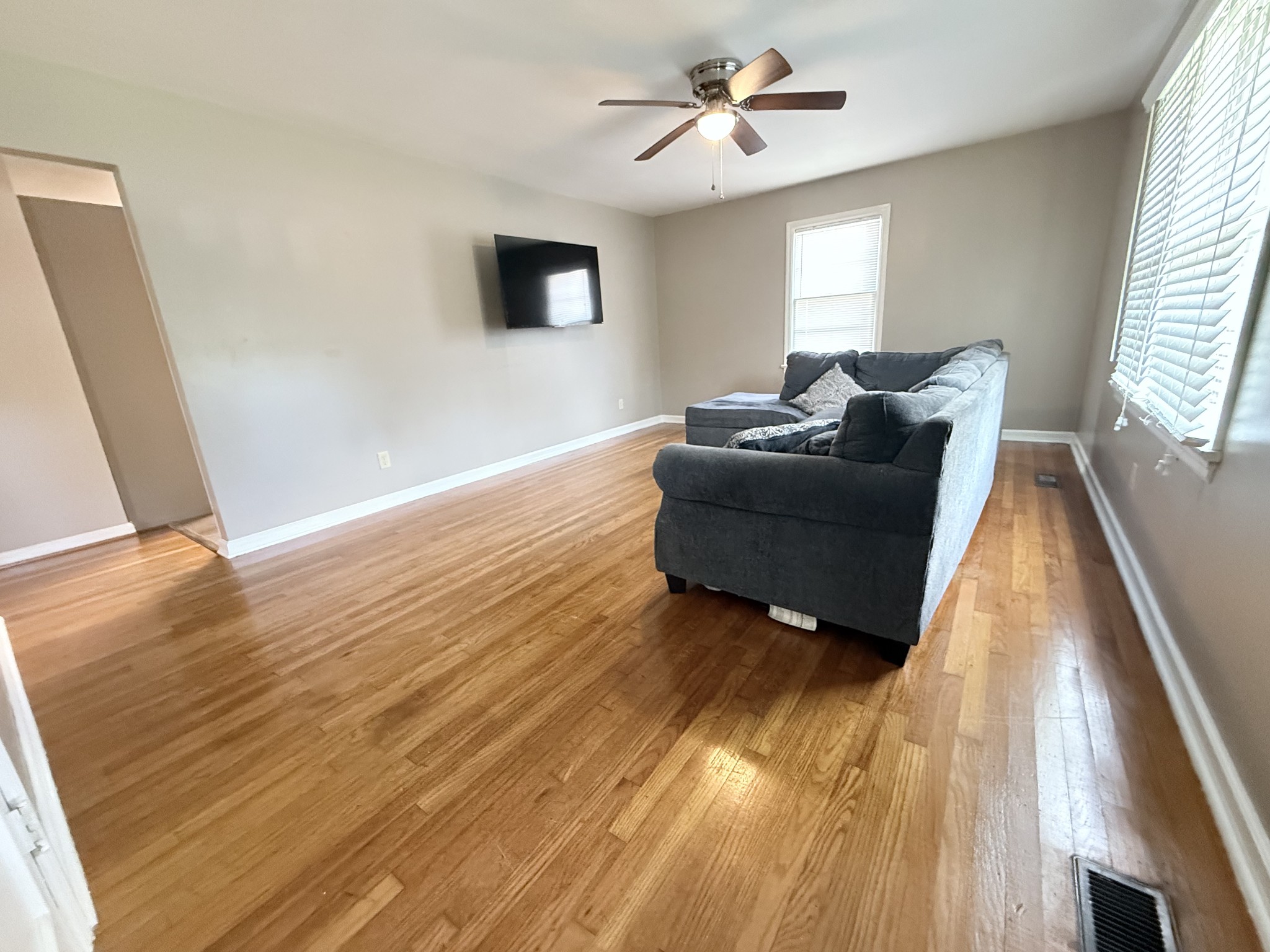 3513 Lafayette Rd