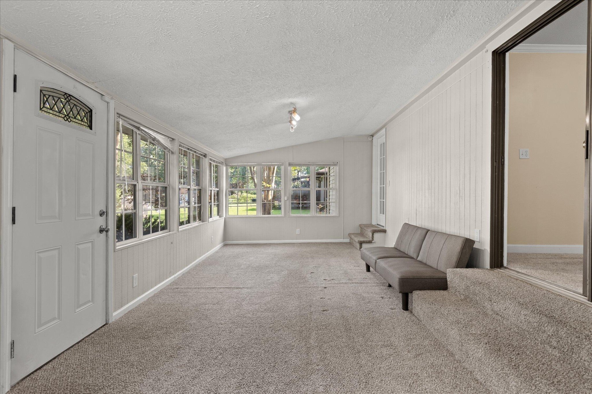 709 James Avenue