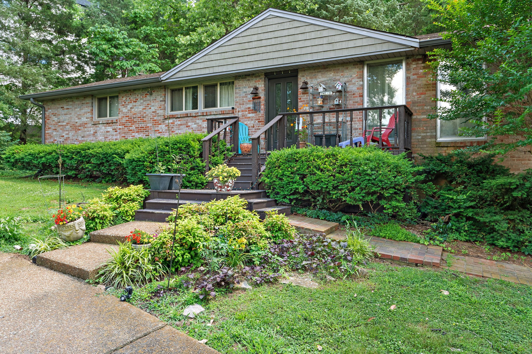 6555 Brownlee Dr