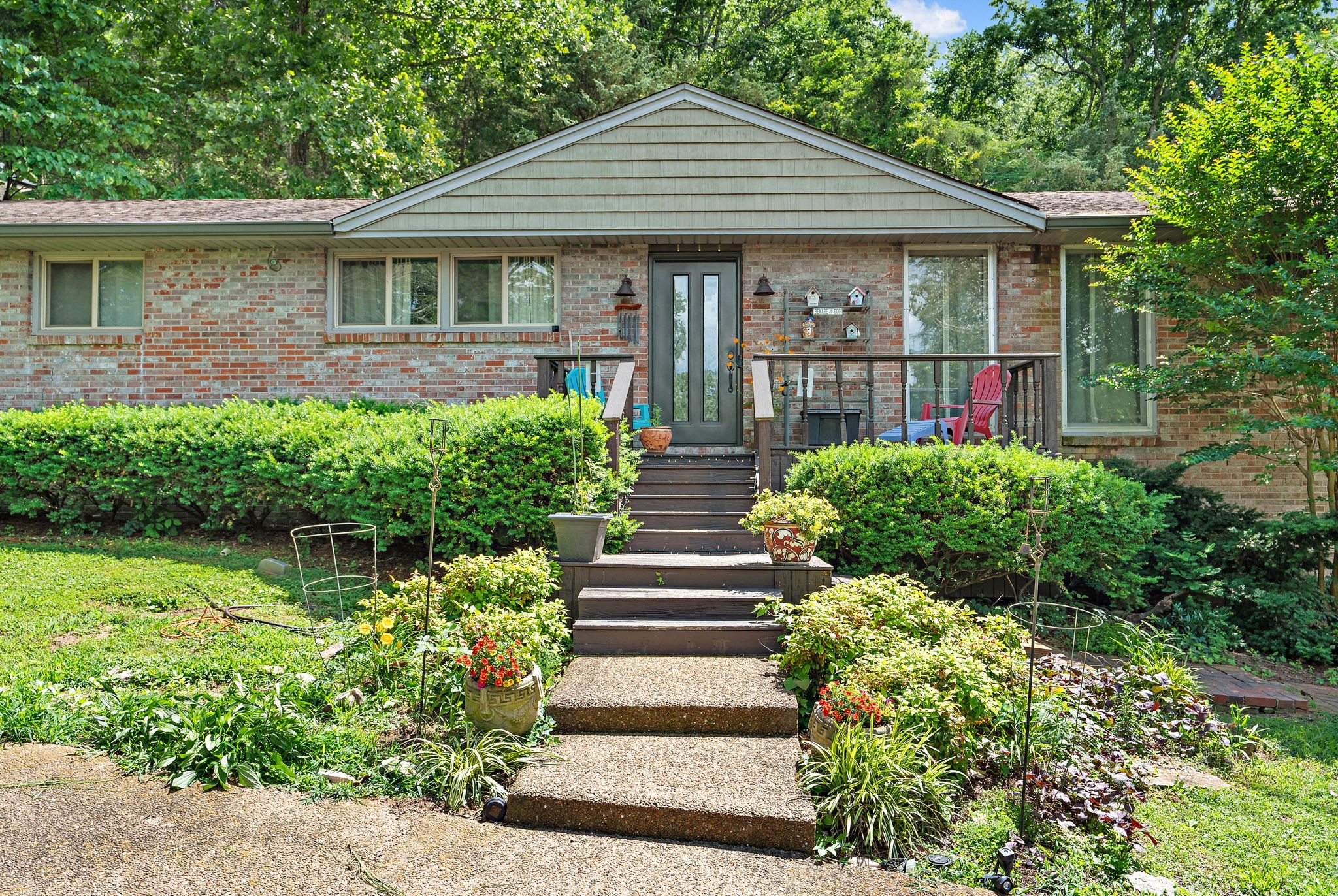 6555 Brownlee Dr