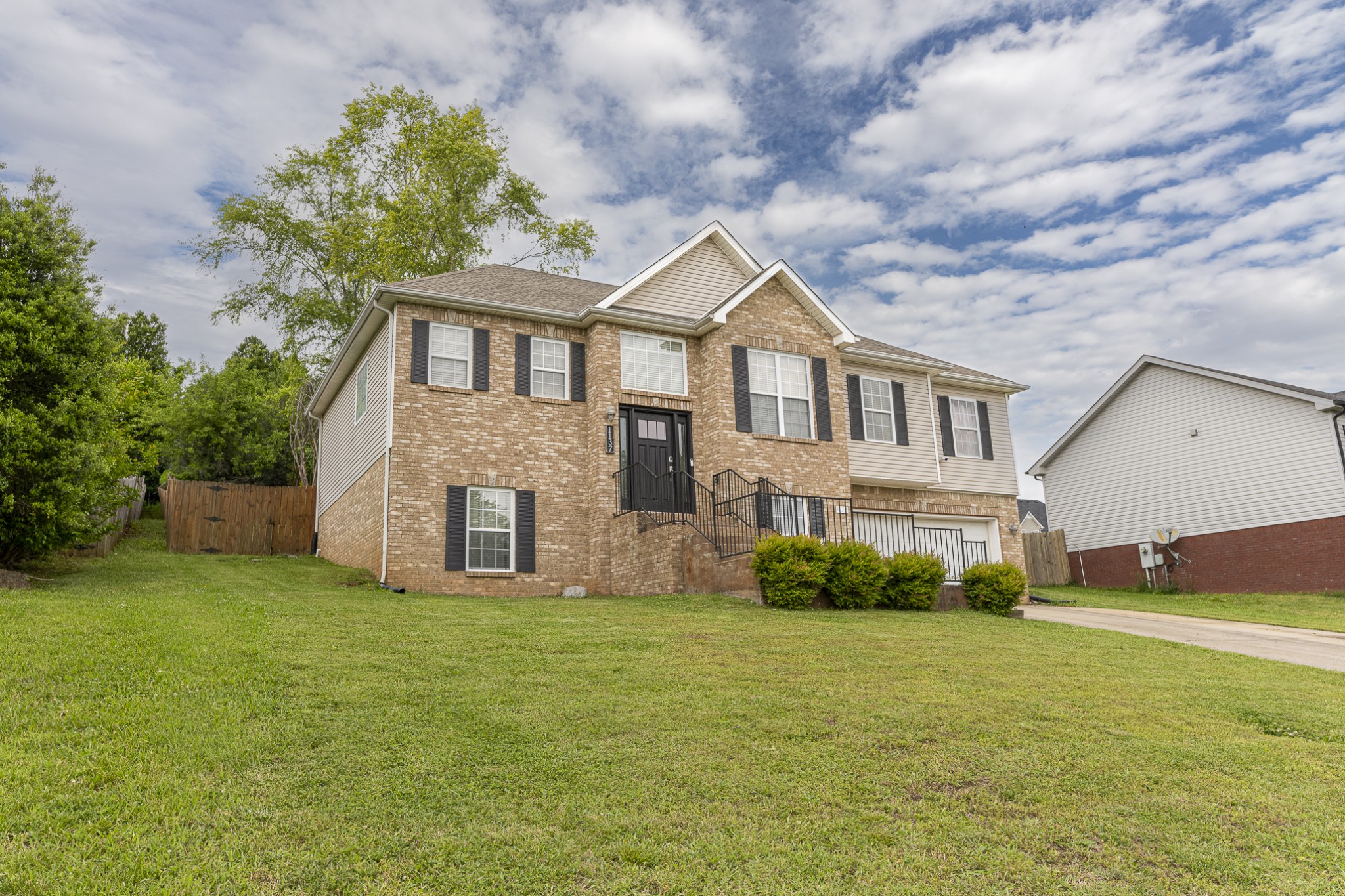 Clarksville, Tennessee 37042, United States, 4 Bedrooms Bedrooms, ,3 BathroomsBathrooms,Residential,Active,122852